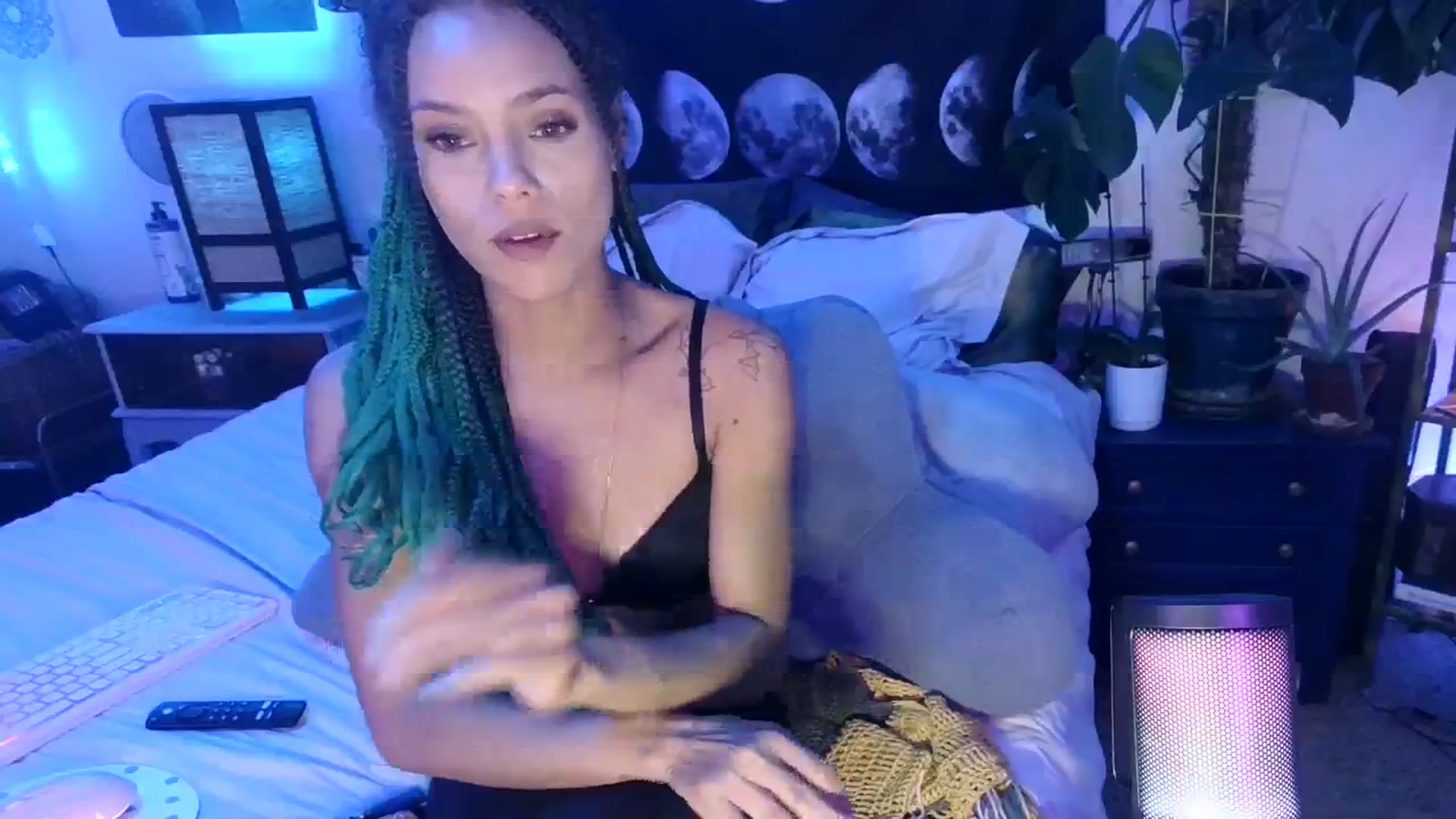 Gallery image thumbnail from LunarLexxx's myfreecams stream on, 03/26/2024, 08:49 image 10 of 20