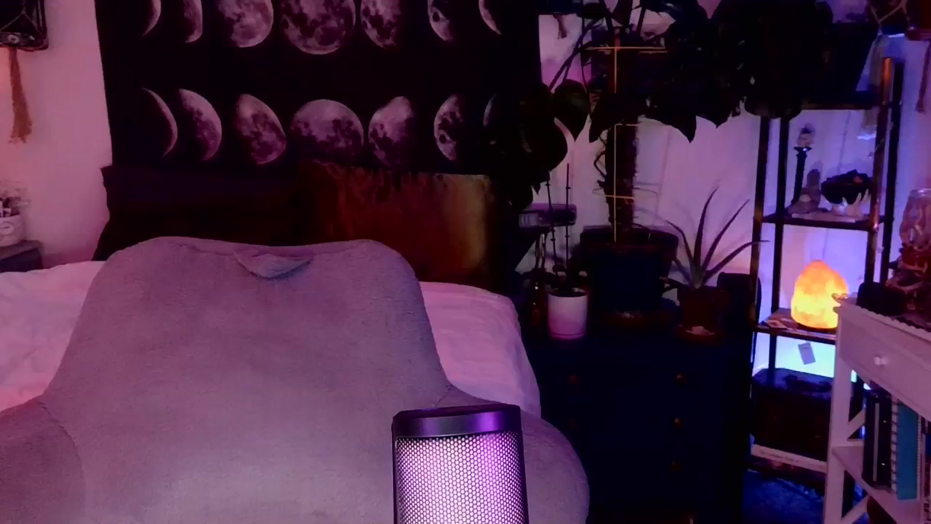 Gallery image thumbnail from LunarLexxx's myfreecams stream on, 03/30/2024, 08:30 image 11 of 20