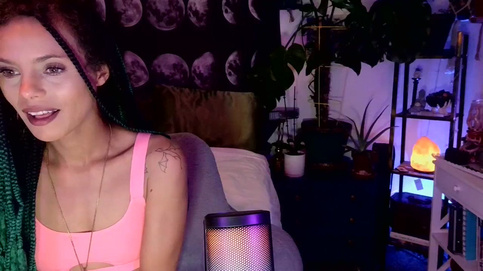 Gallery image thumbnail from LunarLexxx's myfreecams stream on, 03/30/2024, 08:30 image 8 of 20