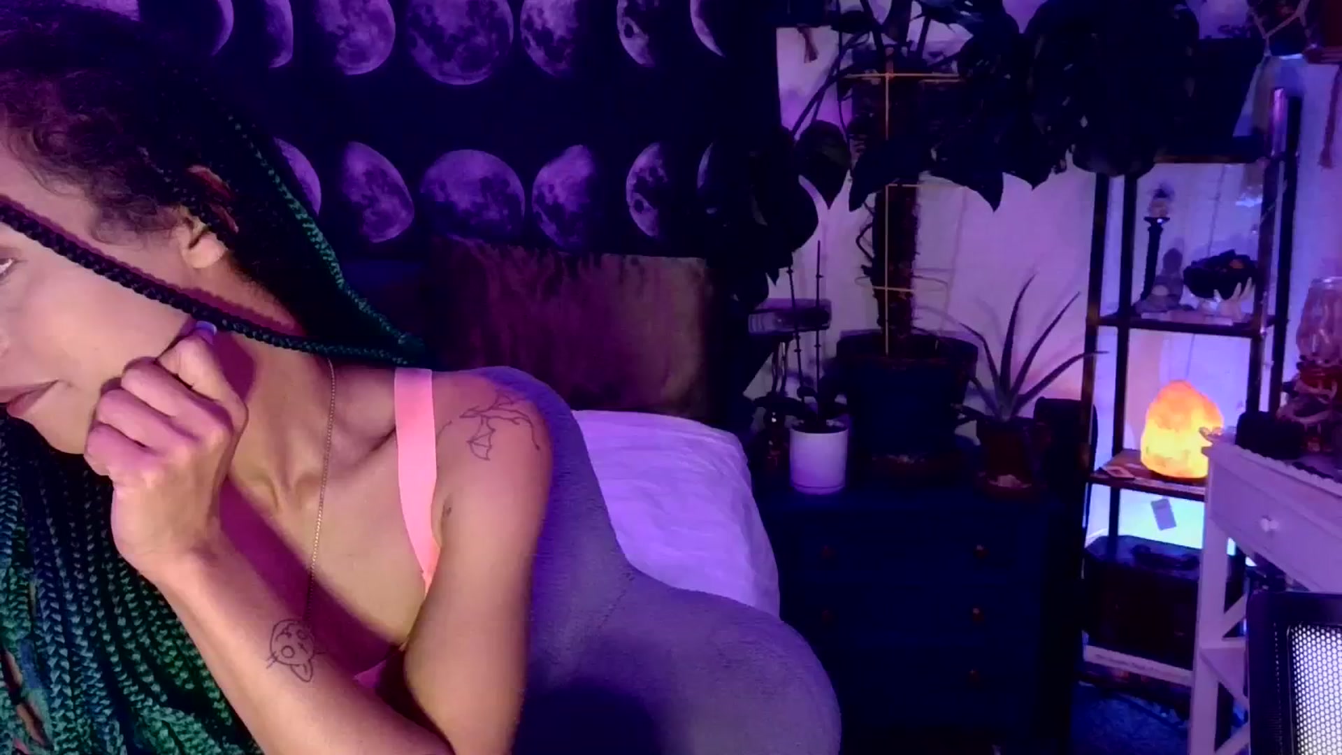 Gallery image thumbnail from LunarLexxx's myfreecams stream on, 03/30/2024, 08:30 image 3 of 20