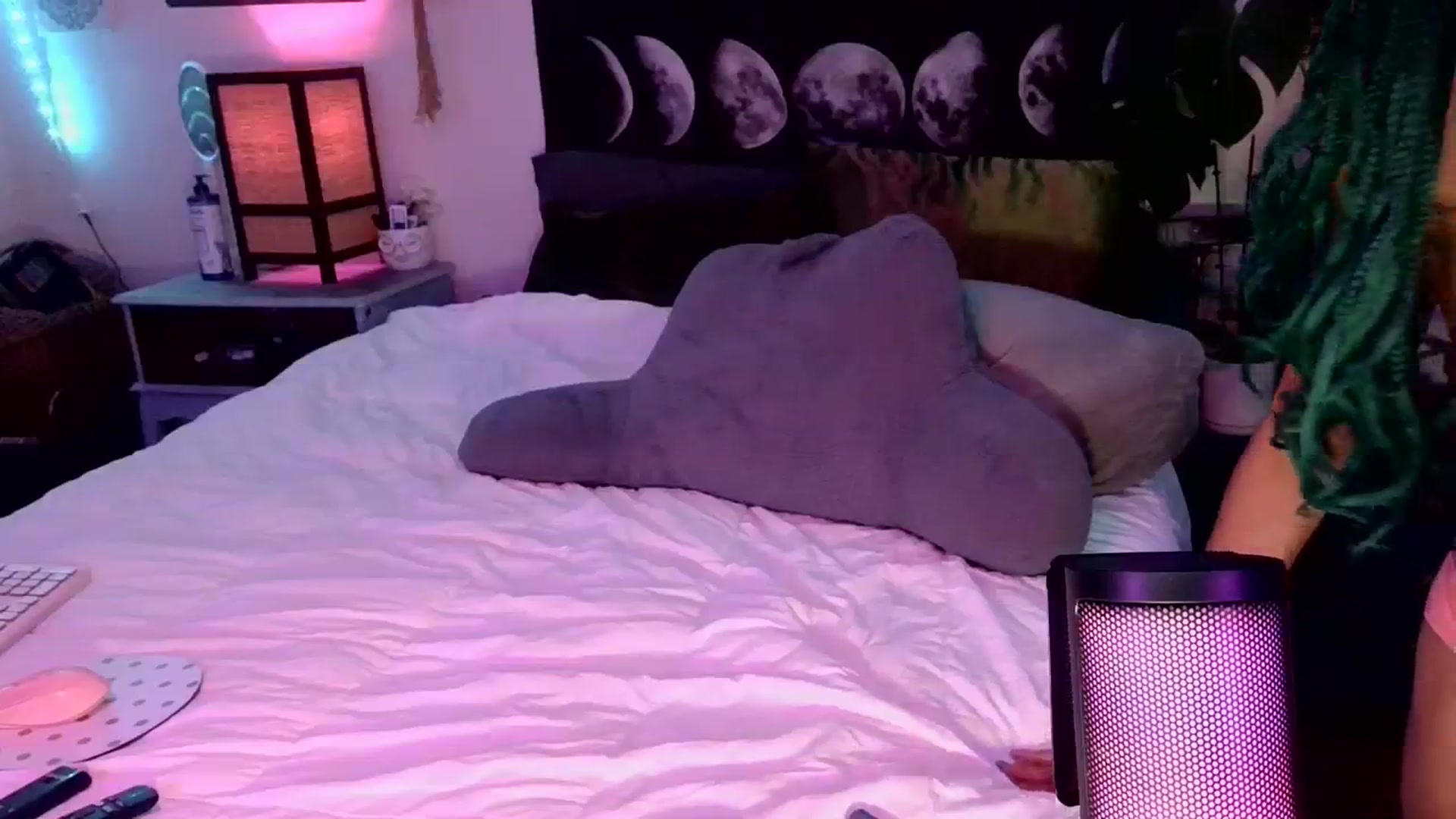 Gallery image thumbnail from LunarLexxx's myfreecams stream on, 03/30/2024, 11:09 image 17 of 20