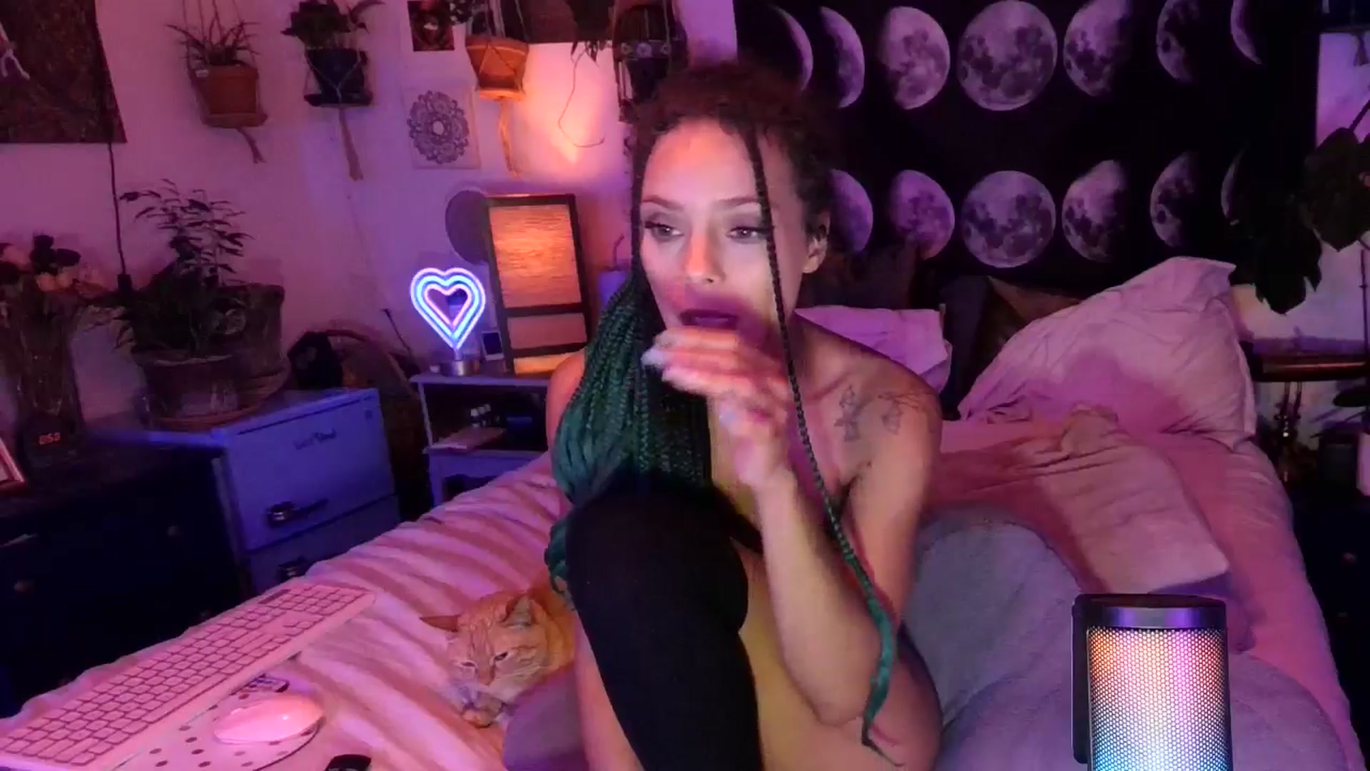 Gallery image thumbnail from LunarLexxx's myfreecams stream on, 04/23/2024, 12:03 image 9 of 20