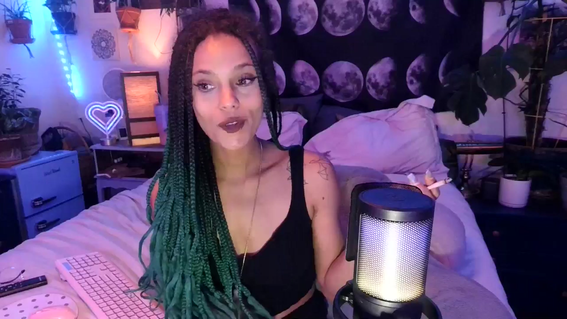 Gallery image thumbnail from LunarLexxx's myfreecams stream on, 04/26/2024, 11:14 image 14 of 20