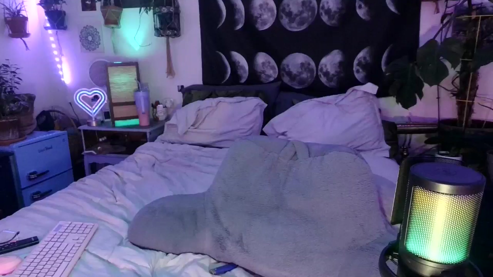 Gallery image thumbnail from LunarLexxx's myfreecams stream on, 04/26/2024, 11:14 image 4 of 20