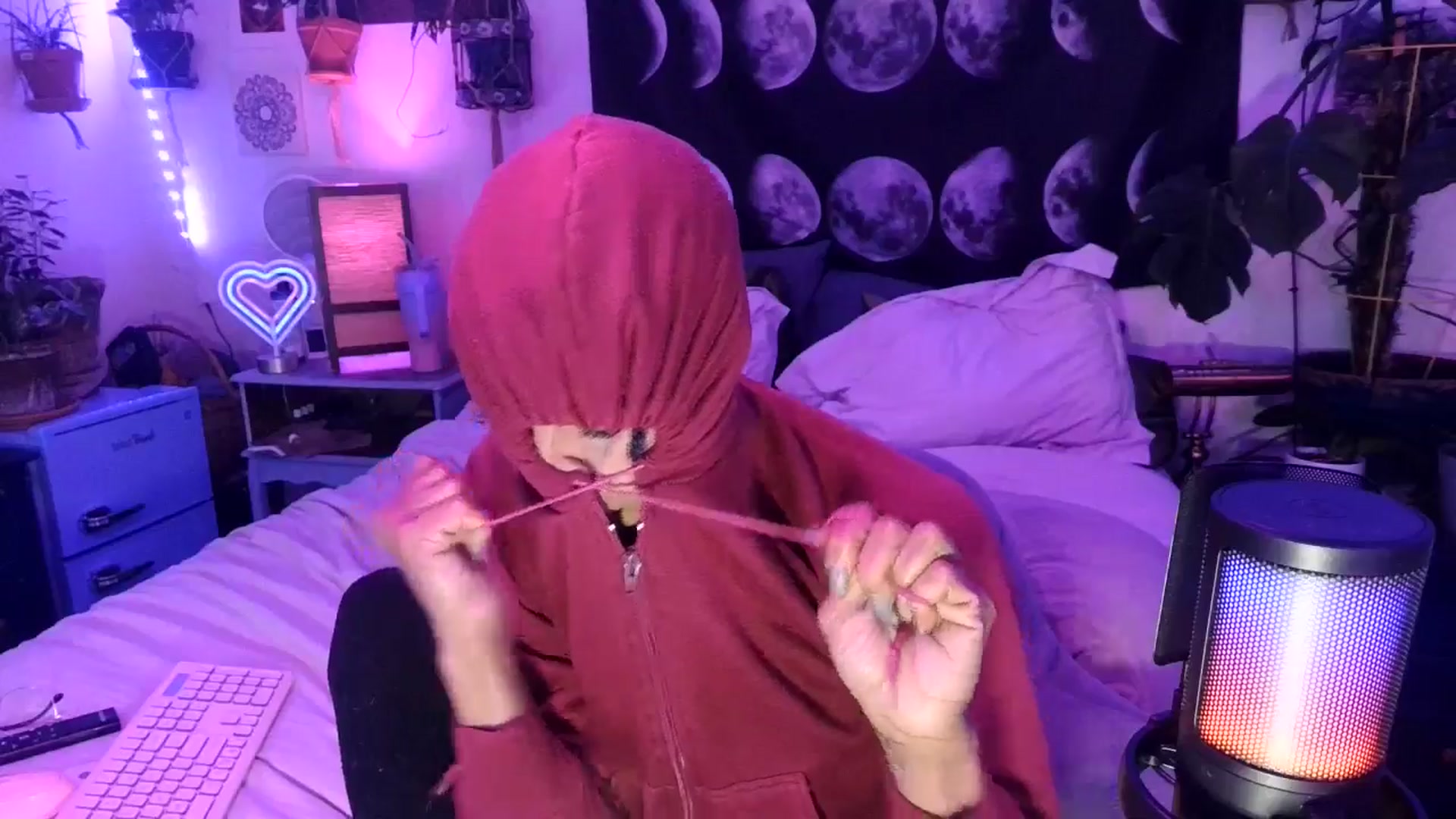 Gallery image thumbnail from LunarLexxx's myfreecams stream on, 04/26/2024, 11:14 image 6 of 20