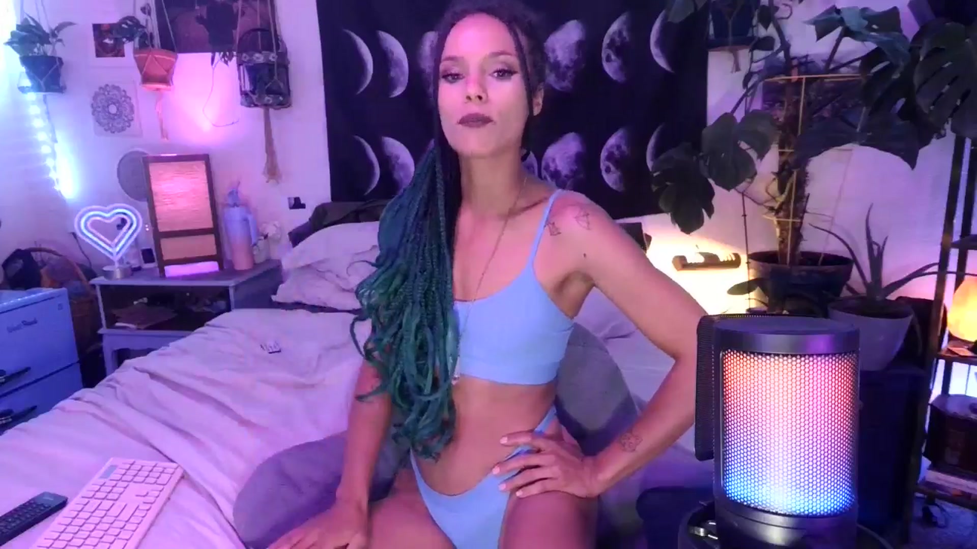 Gallery image thumbnail from LunarLexxx's myfreecams stream on, 04/28/2024, 11:50 image 7 of 20