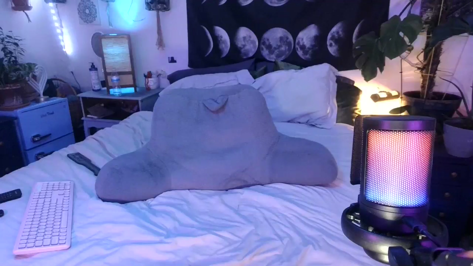 Gallery image thumbnail from LunarLexxx's myfreecams stream on, 04/29/2024, 07:15 image 15 of 20