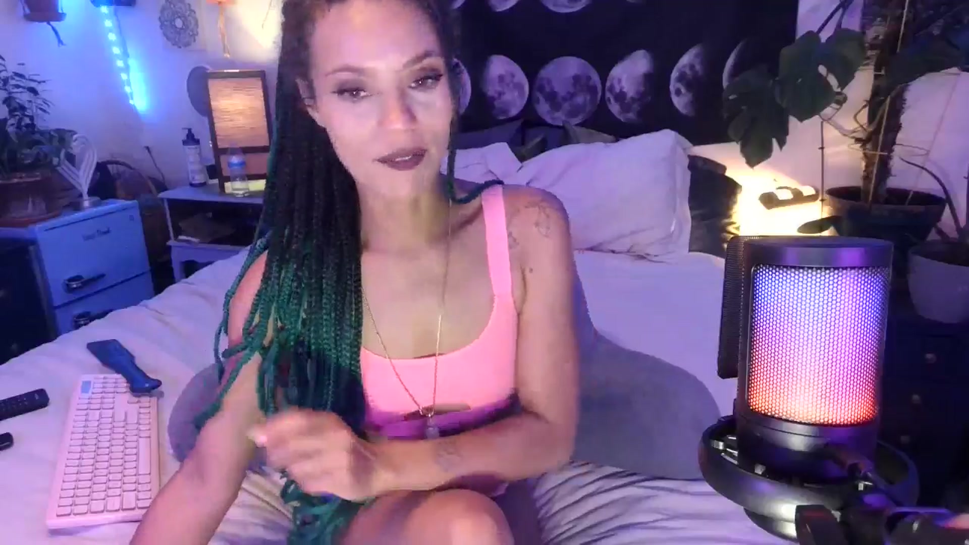 Gallery image thumbnail from LunarLexxx's myfreecams stream on, 04/29/2024, 07:15 image 18 of 20