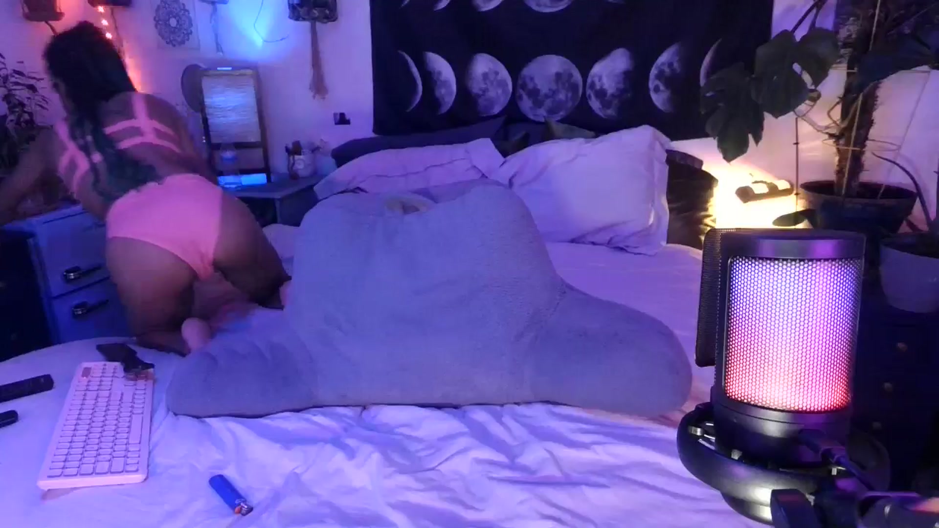 Gallery image thumbnail from LunarLexxx's myfreecams stream on, 04/29/2024, 07:15 image 17 of 20