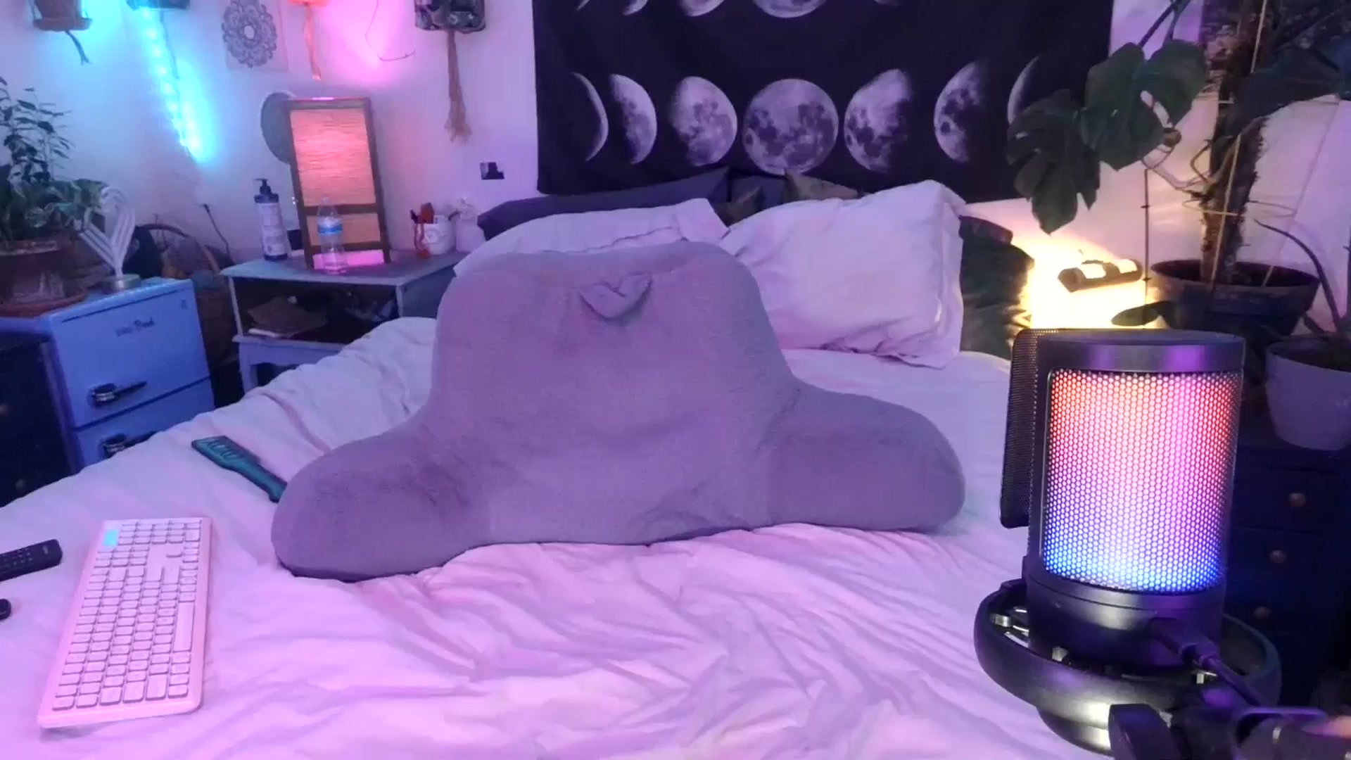 Gallery image thumbnail from LunarLexxx's myfreecams stream on, 04/29/2024, 07:15 image 14 of 20