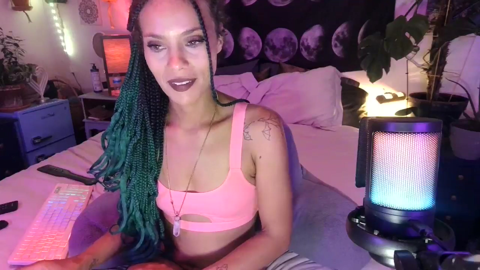 Gallery image thumbnail from LunarLexxx's myfreecams stream on, 04/29/2024, 07:58 image 10 of 20