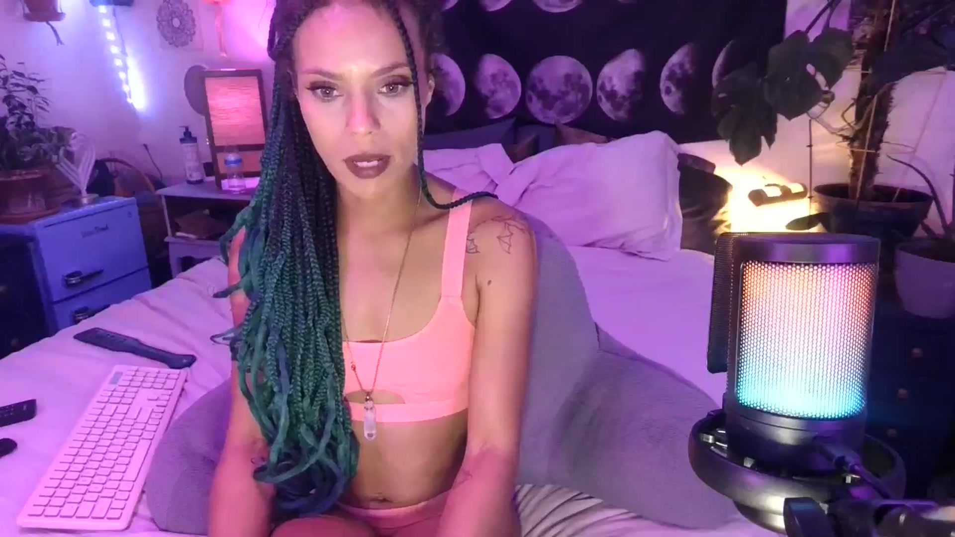 Gallery image thumbnail from LunarLexxx's myfreecams stream on, 04/29/2024, 07:58 image 12 of 20