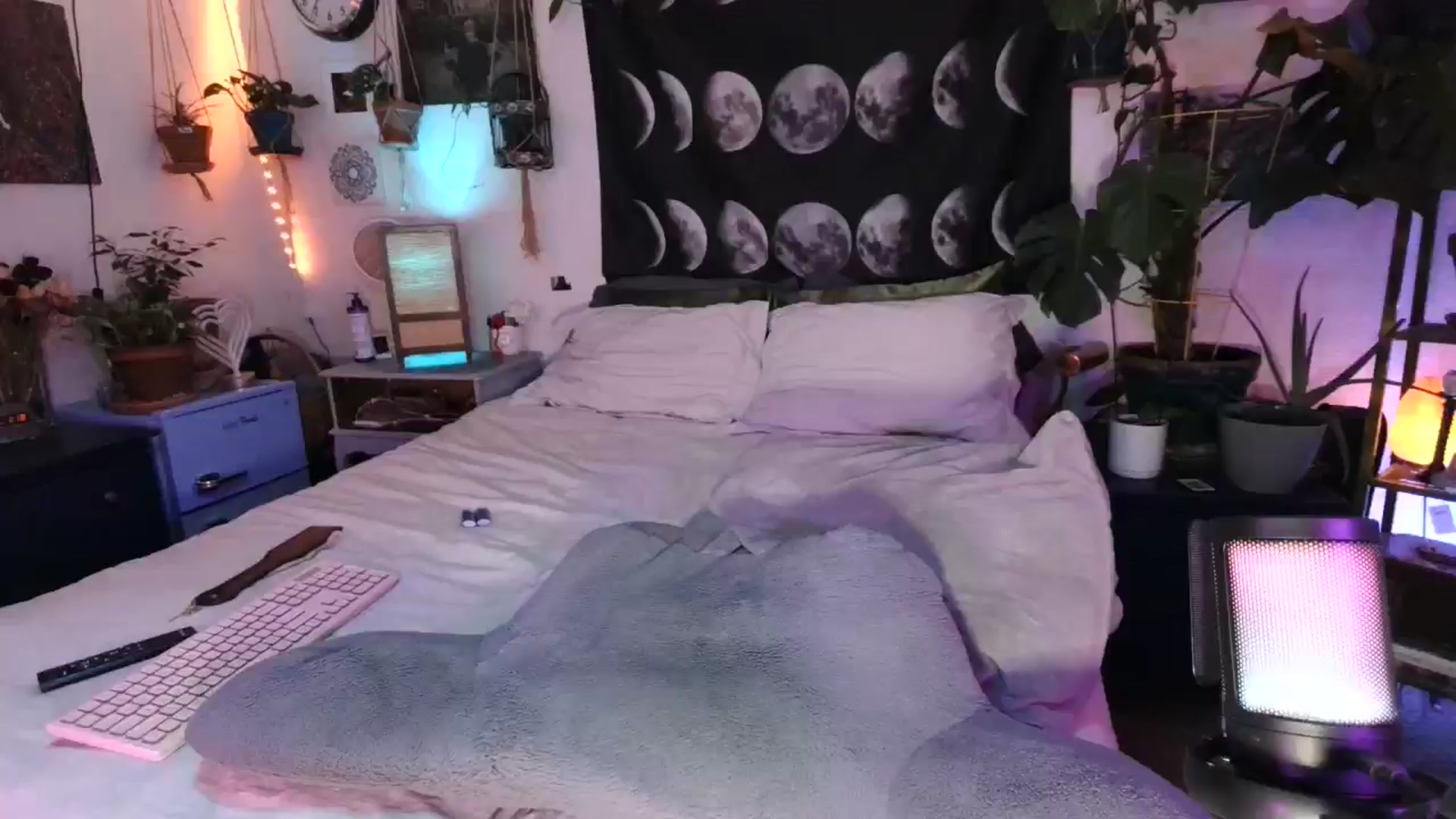 Gallery image thumbnail from LunarLexxx's myfreecams stream on, 05/08/2024, 08:26 image 13 of 20