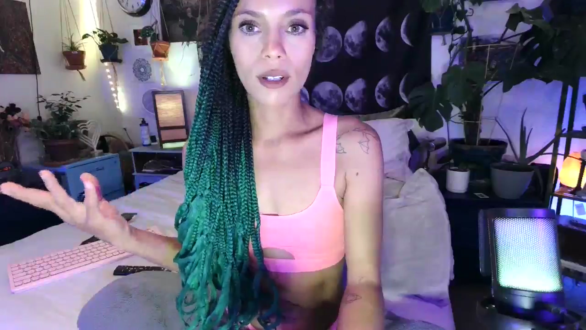 Gallery image thumbnail from LunarLexxx's myfreecams stream on, 05/08/2024, 08:26 image 3 of 20