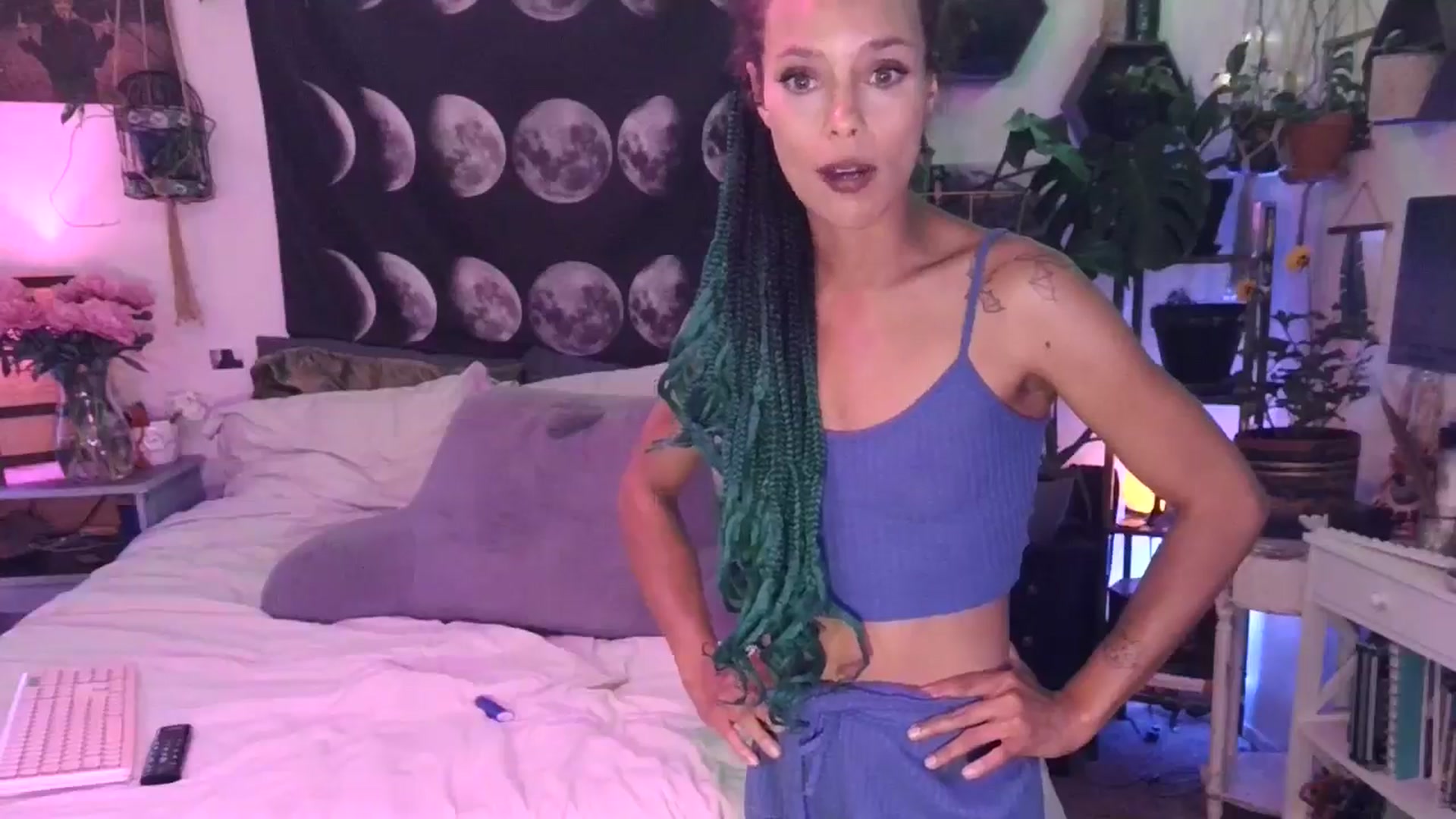 Gallery image thumbnail from LunarLexxx's myfreecams stream on, 05/13/2024, 09:49 image 5 of 20