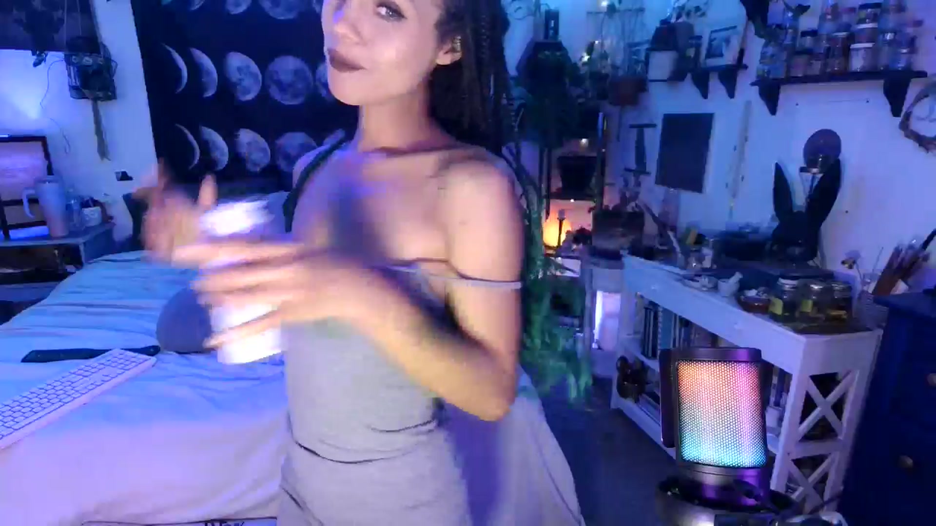 Gallery image thumbnail from LunarLexxx's myfreecams stream on, 05/30/2024, 05:58 image 11 of 20