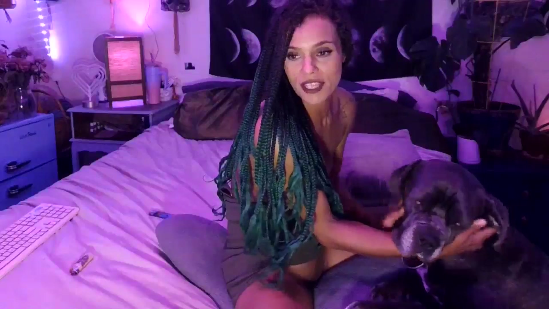 Gallery image thumbnail from LunarLexxx's myfreecams stream on, 06/02/2024, 08:41 image 20 of 20