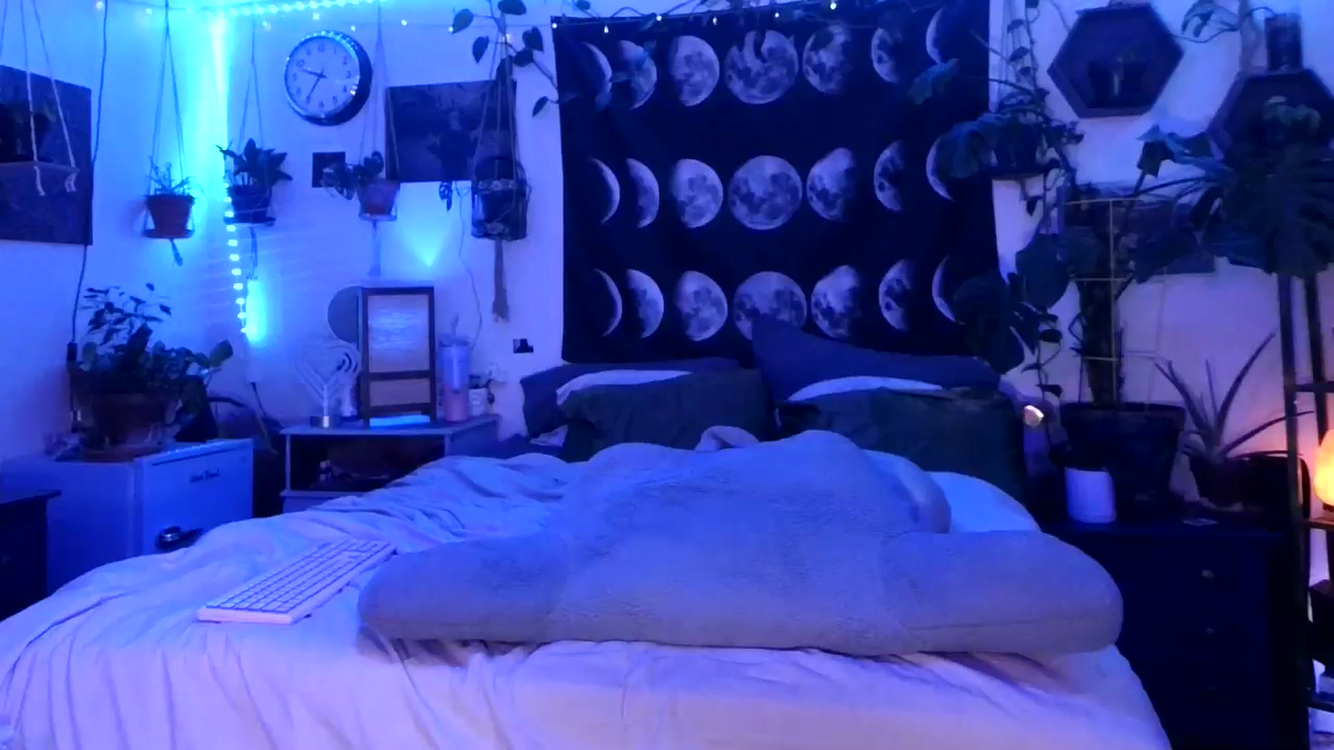 Gallery image thumbnail from LunarLexxx's myfreecams stream on, 06/09/2024, 11:29 image 8 of 20