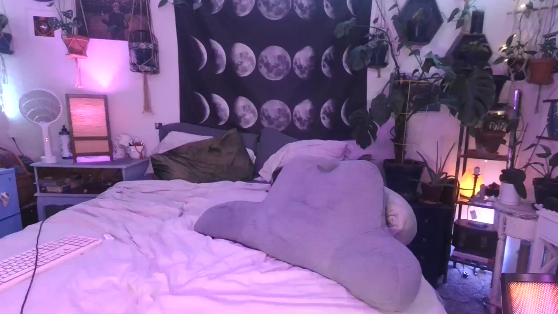 Gallery image thumbnail from LunarLexxx's myfreecams stream on, 07/01/2024, 11:22 image 2 of 20