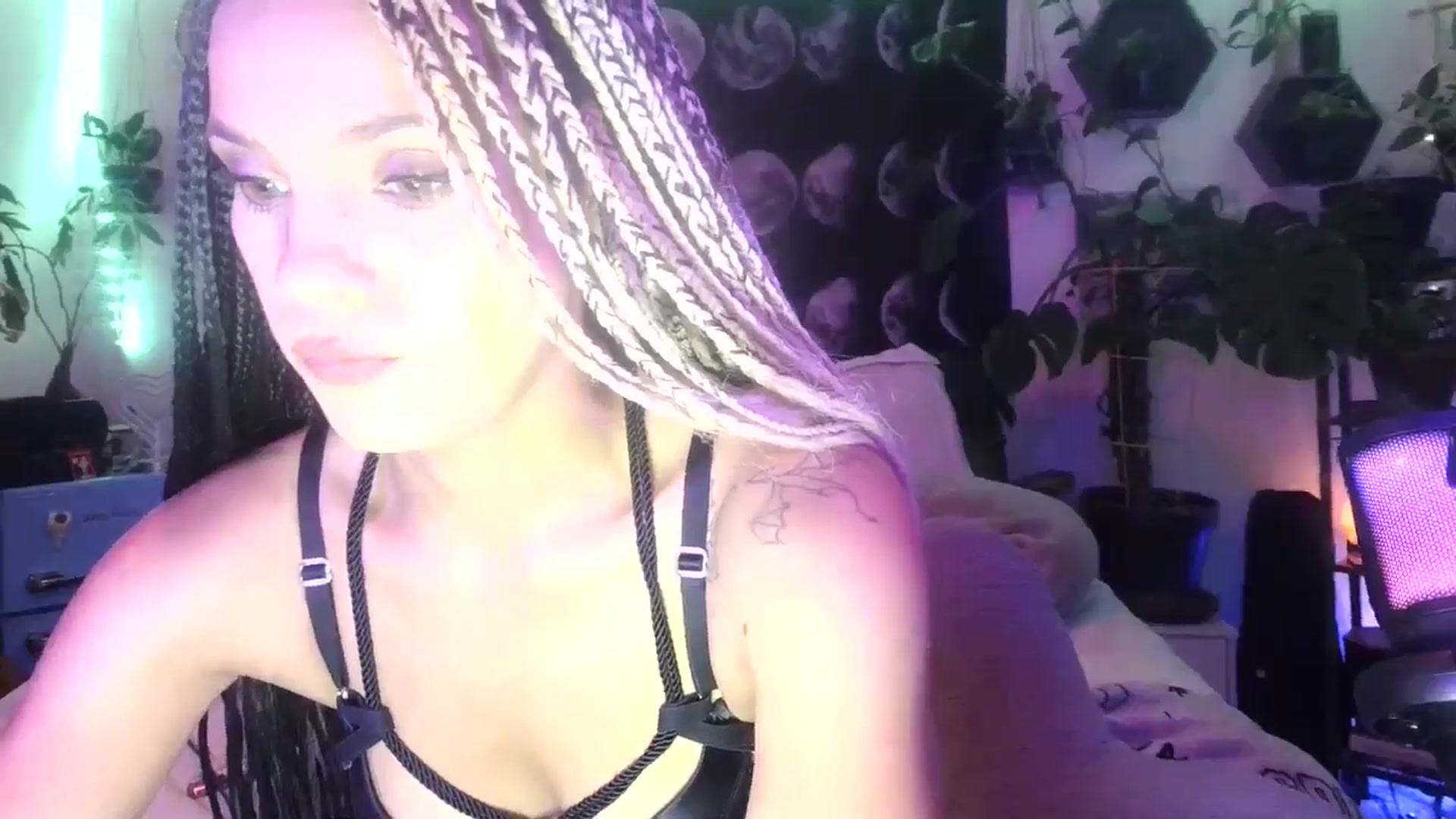 Gallery image thumbnail from LunarLexxx's myfreecams stream on, 07/24/2024, 06:18 image 4 of 20