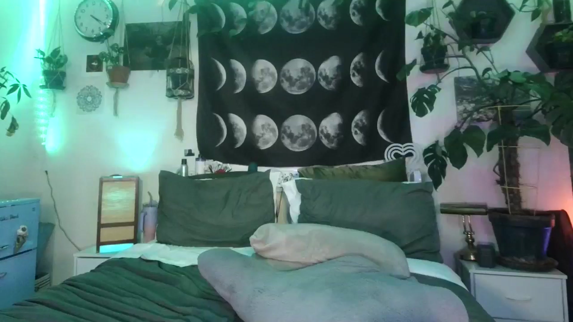 Gallery image thumbnail from LunarLexxx's myfreecams stream on, 07/29/2024, 12:12 image 3 of 20