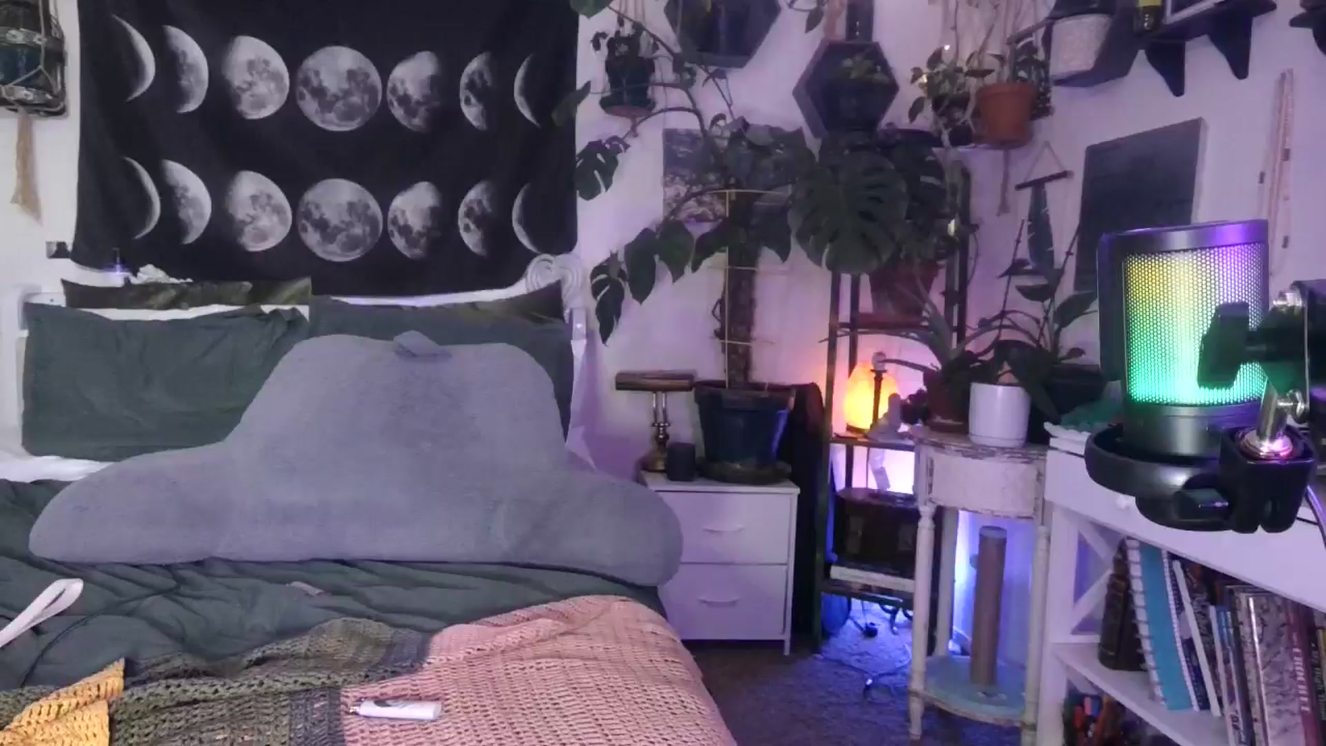 Gallery image thumbnail from LunarLexxx's myfreecams stream on, 08/02/2024, 12:51 image 13 of 20