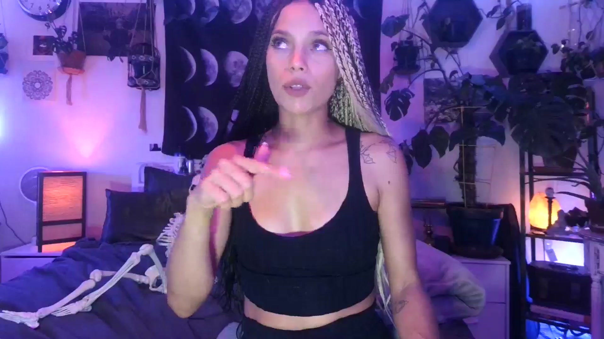 Gallery image thumbnail from LunarLexxx's myfreecams stream on, 08/07/2024, 09:32 image 6 of 20