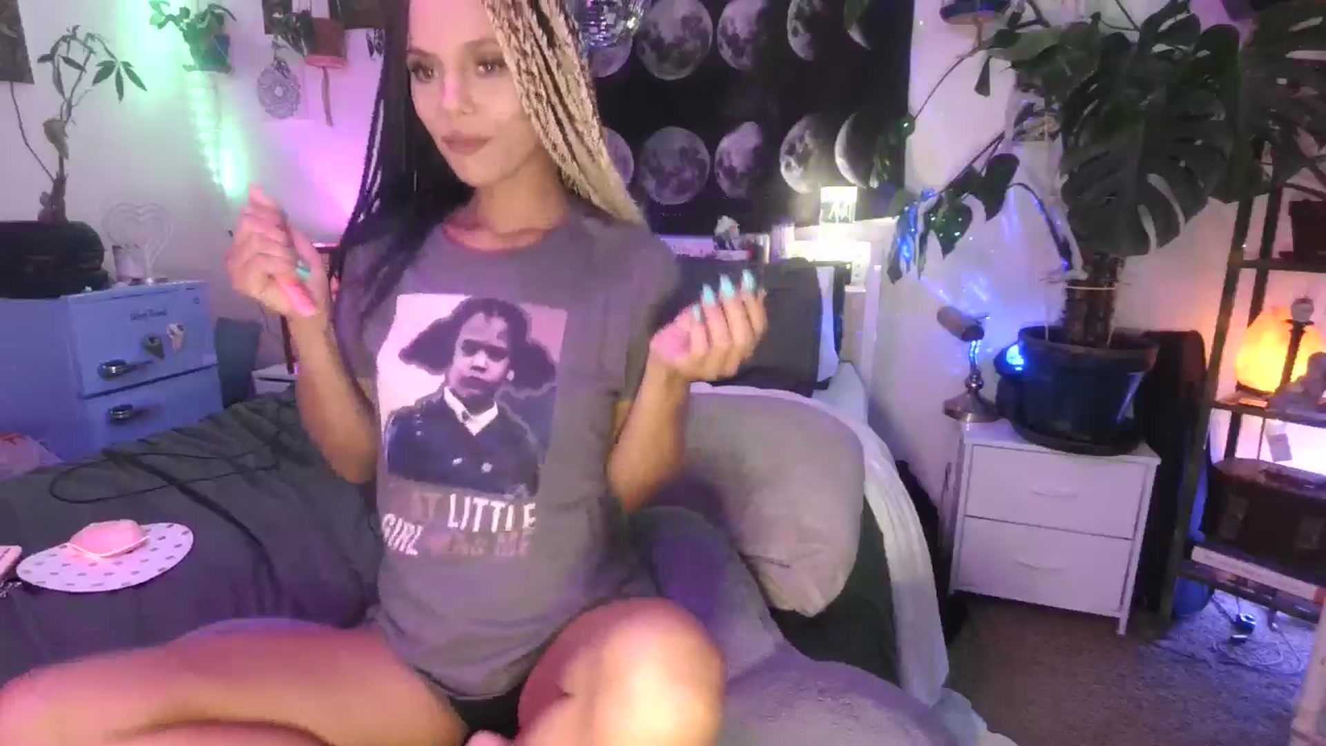 Gallery image thumbnail from LunarLexxx's myfreecams stream on, 08/16/2024, 12:02 image 12 of 20