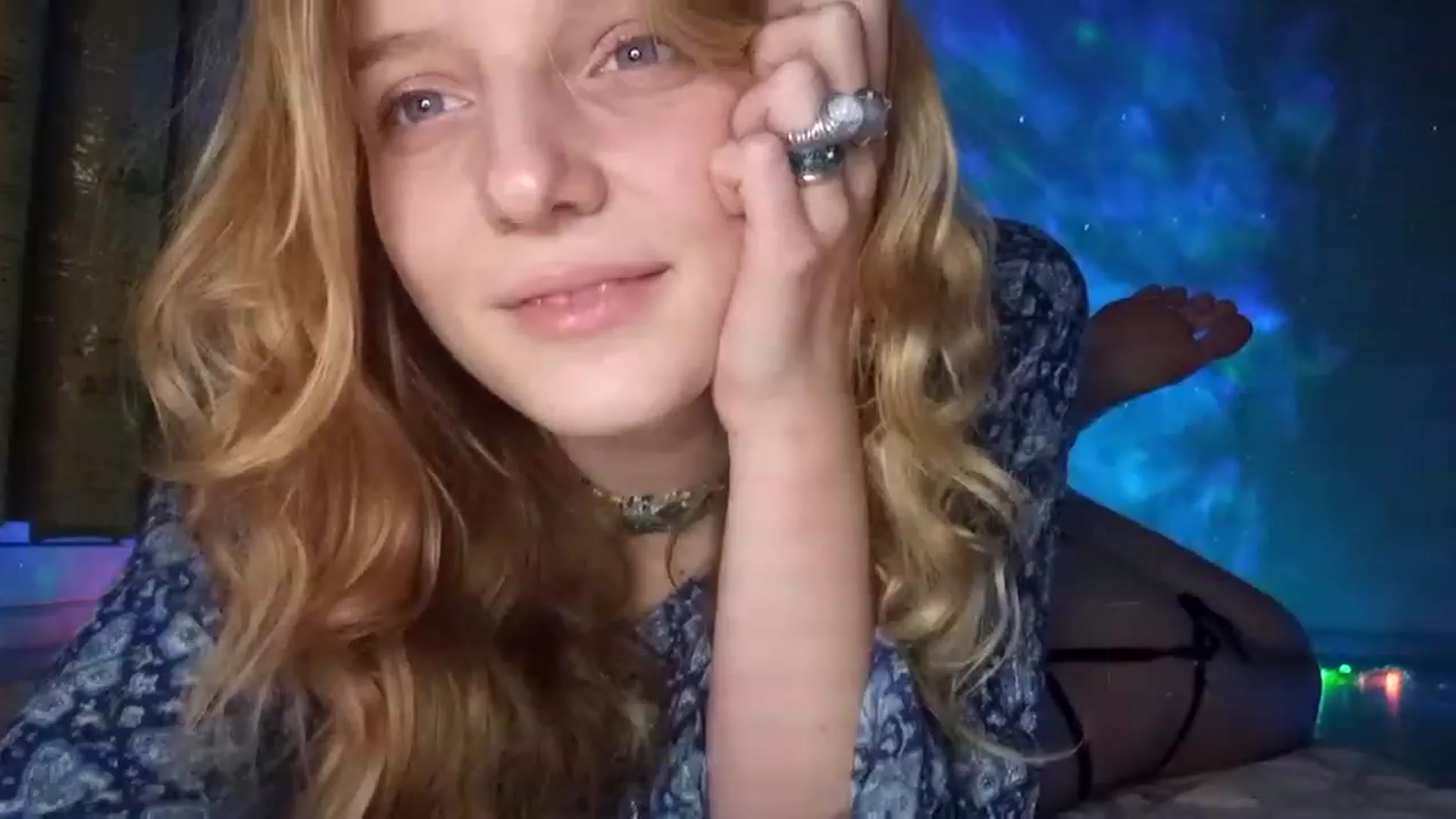 Gallery image thumbnail from LunarWltch's myfreecams stream on, 12/11/2022, 13:37 image 5 of 20