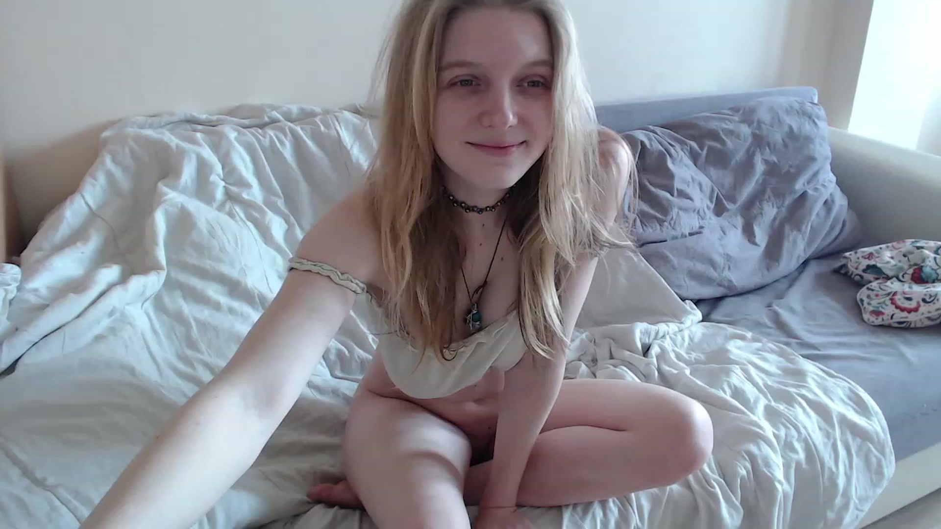 Gallery image thumbnail from LunarWltch's myfreecams stream on, 02/20/2023, 12:13 image 16 of 20