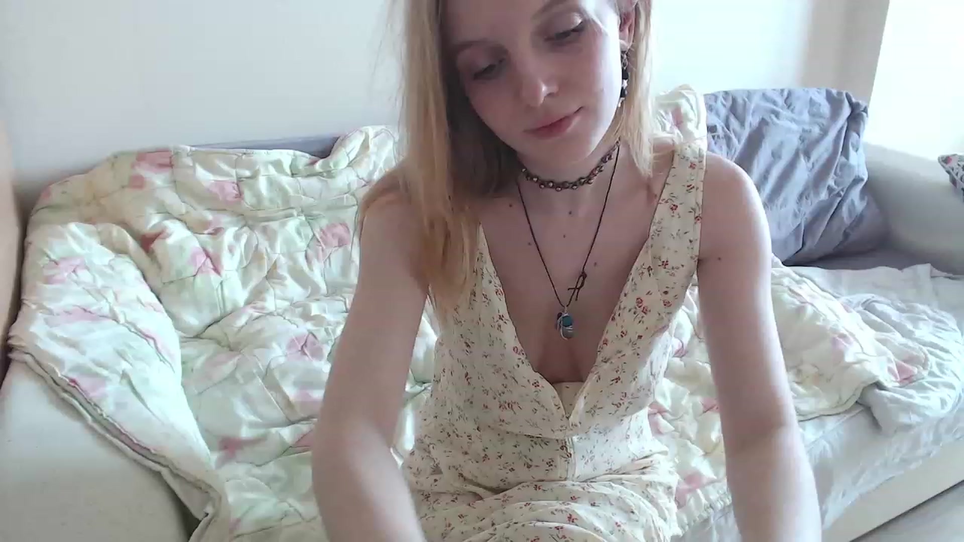 Gallery image thumbnail from LunarWltch's myfreecams stream on, 03/07/2023, 09:40 image 18 of 20