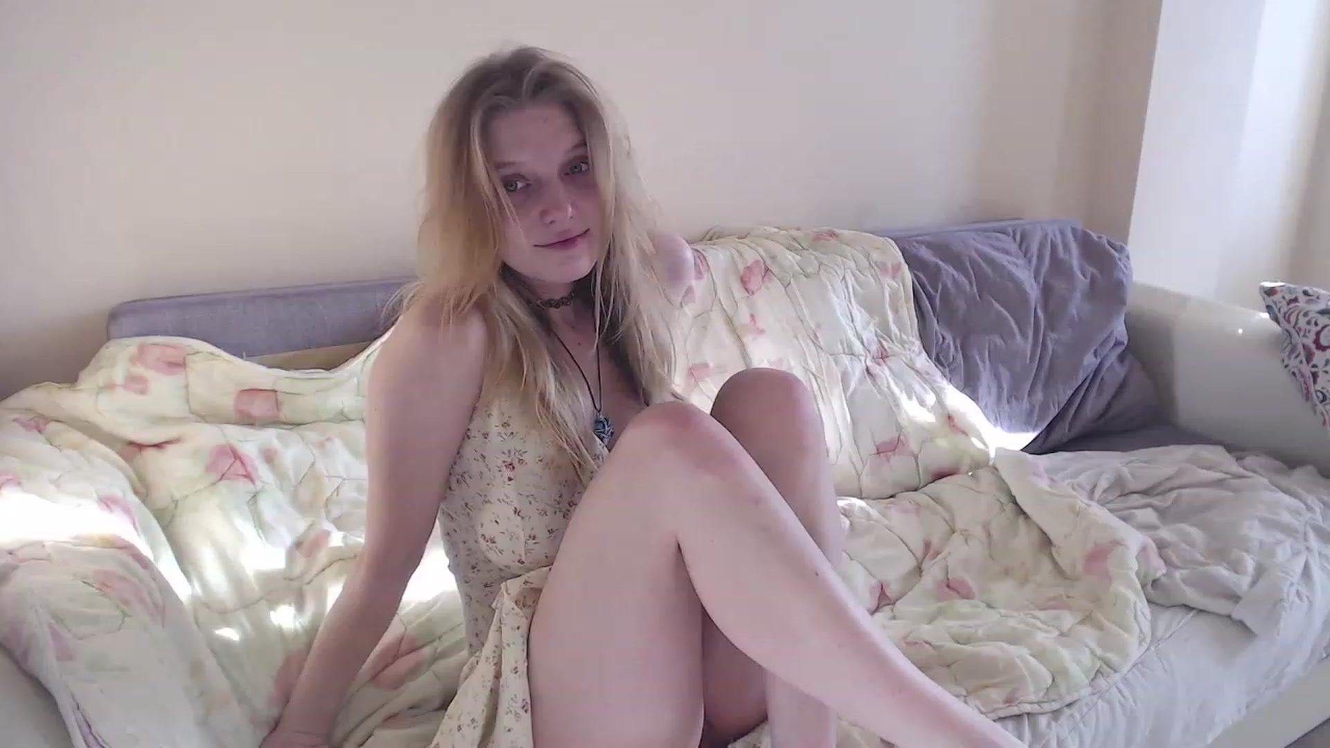 Gallery image thumbnail from LunarWltch's myfreecams stream on, 03/07/2023, 14:01 image 10 of 20