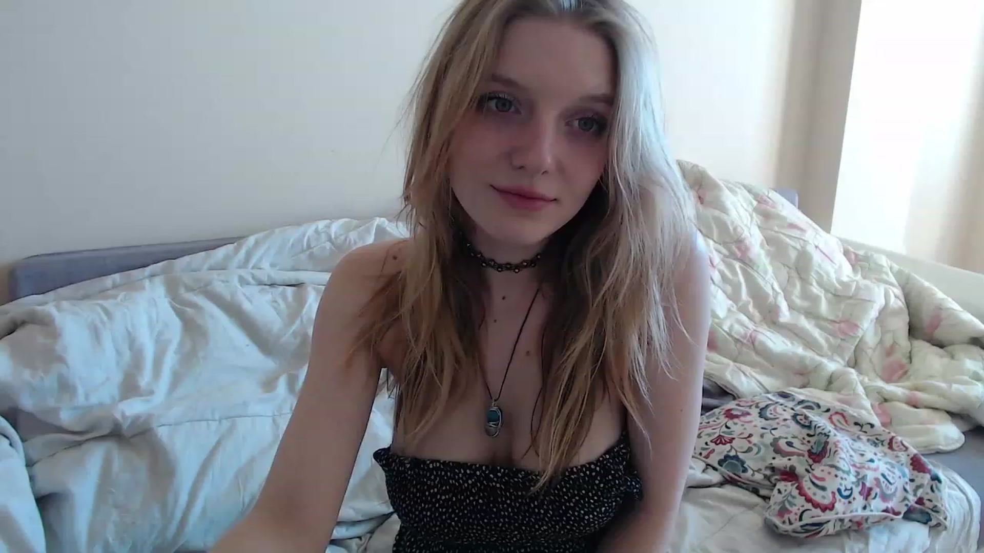 Gallery image thumbnail from LunarWltch's myfreecams stream on, 03/10/2023, 10:04 image 3 of 20