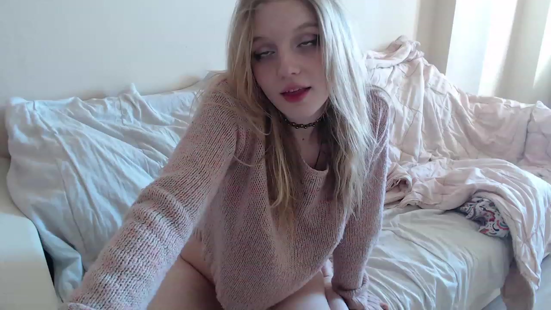 Gallery image thumbnail from LunarWltch's myfreecams stream on, 03/13/2023, 10:01 image 1 of 20