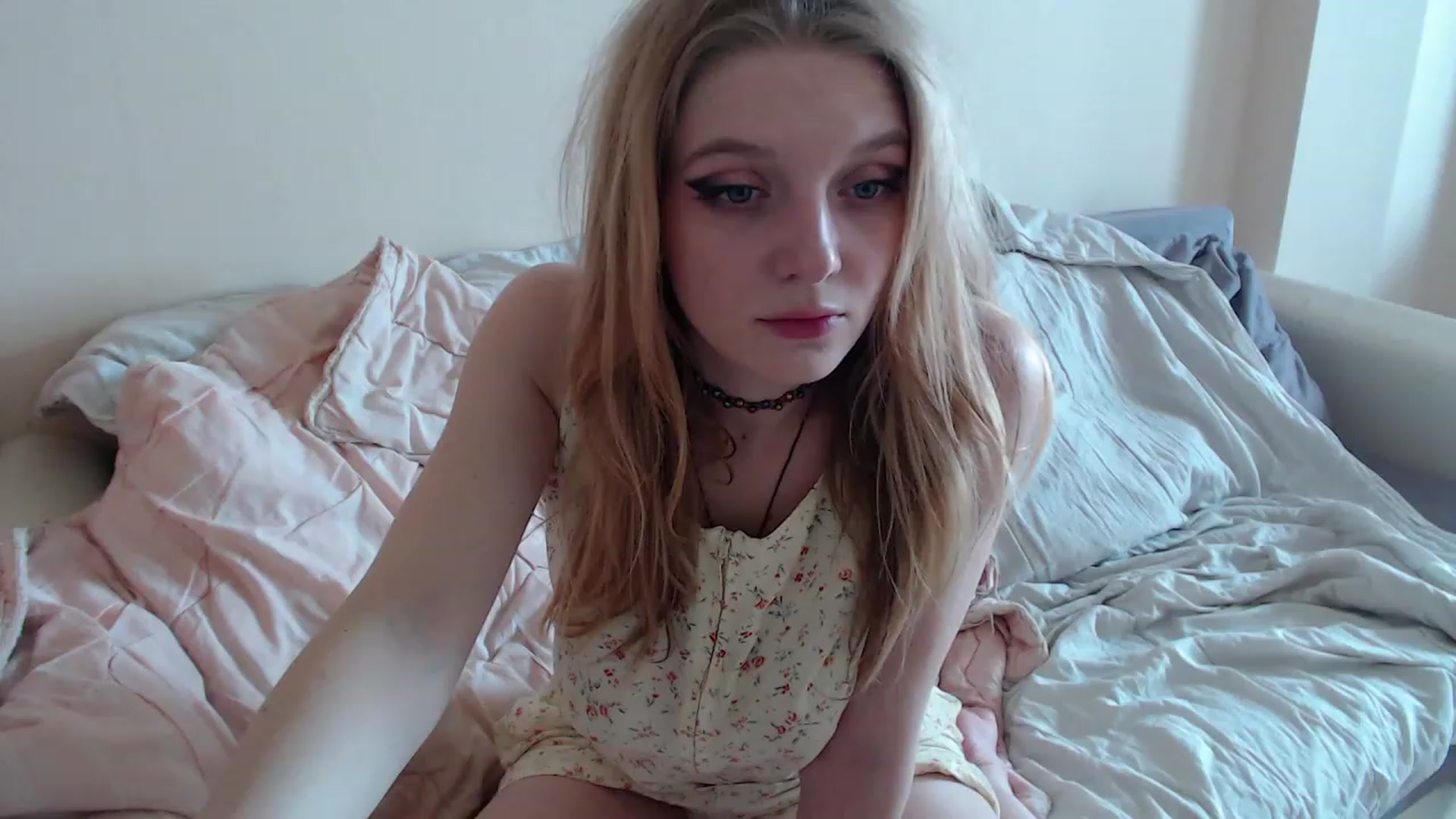 Gallery image thumbnail from LunarWltch's myfreecams stream on, 03/14/2023, 11:46 image 2 of 20