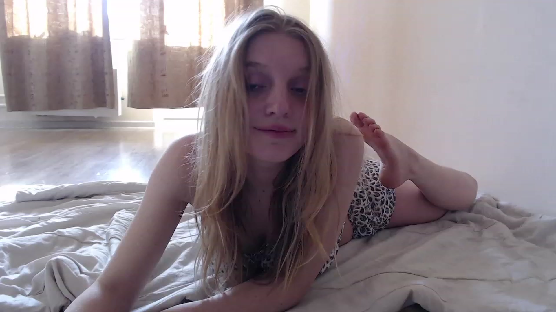 Gallery image thumbnail from LunarWltch's myfreecams stream on, 03/20/2023, 13:33 image 15 of 20