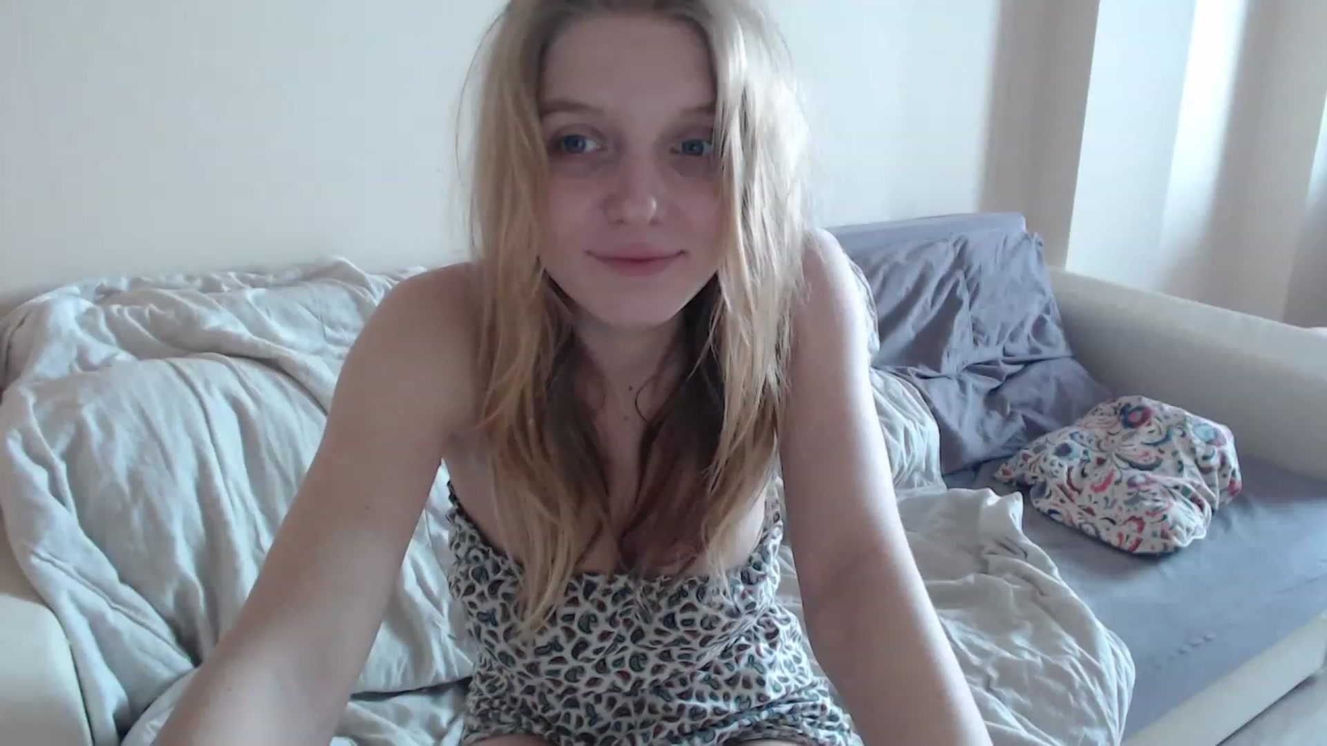 Gallery image thumbnail from LunarWltch's myfreecams stream on, 03/22/2023, 13:41 image 13 of 20