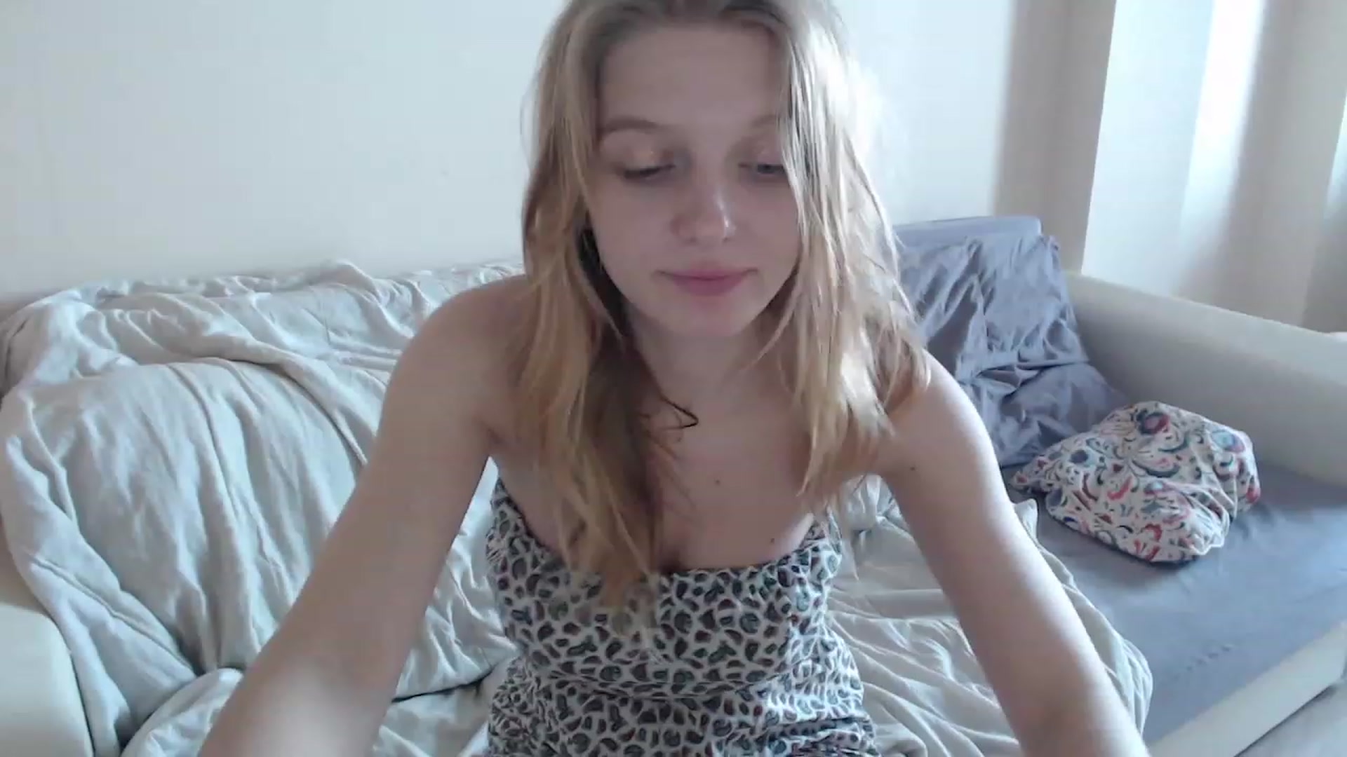 Gallery image thumbnail from LunarWltch's myfreecams stream on, 03/22/2023, 13:41 image 12 of 20