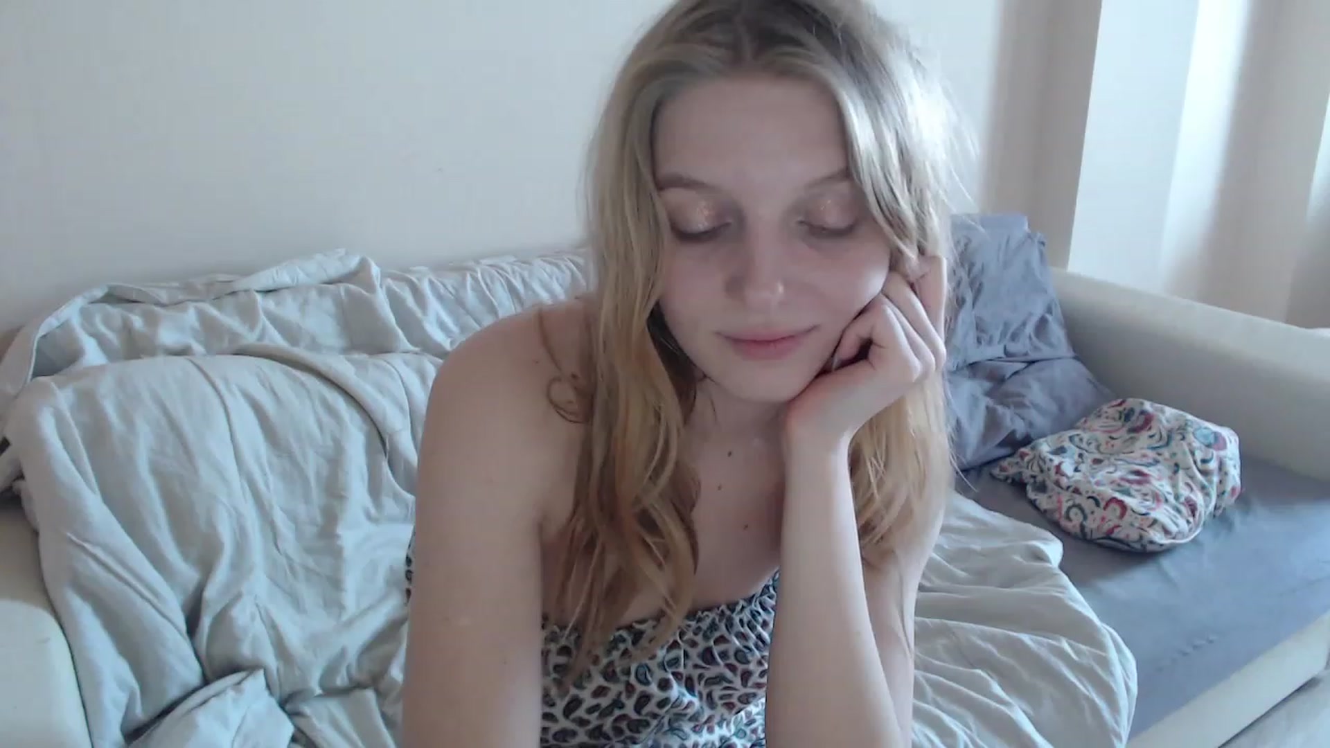 Gallery image thumbnail from LunarWltch's myfreecams stream on, 03/22/2023, 13:41 image 7 of 20