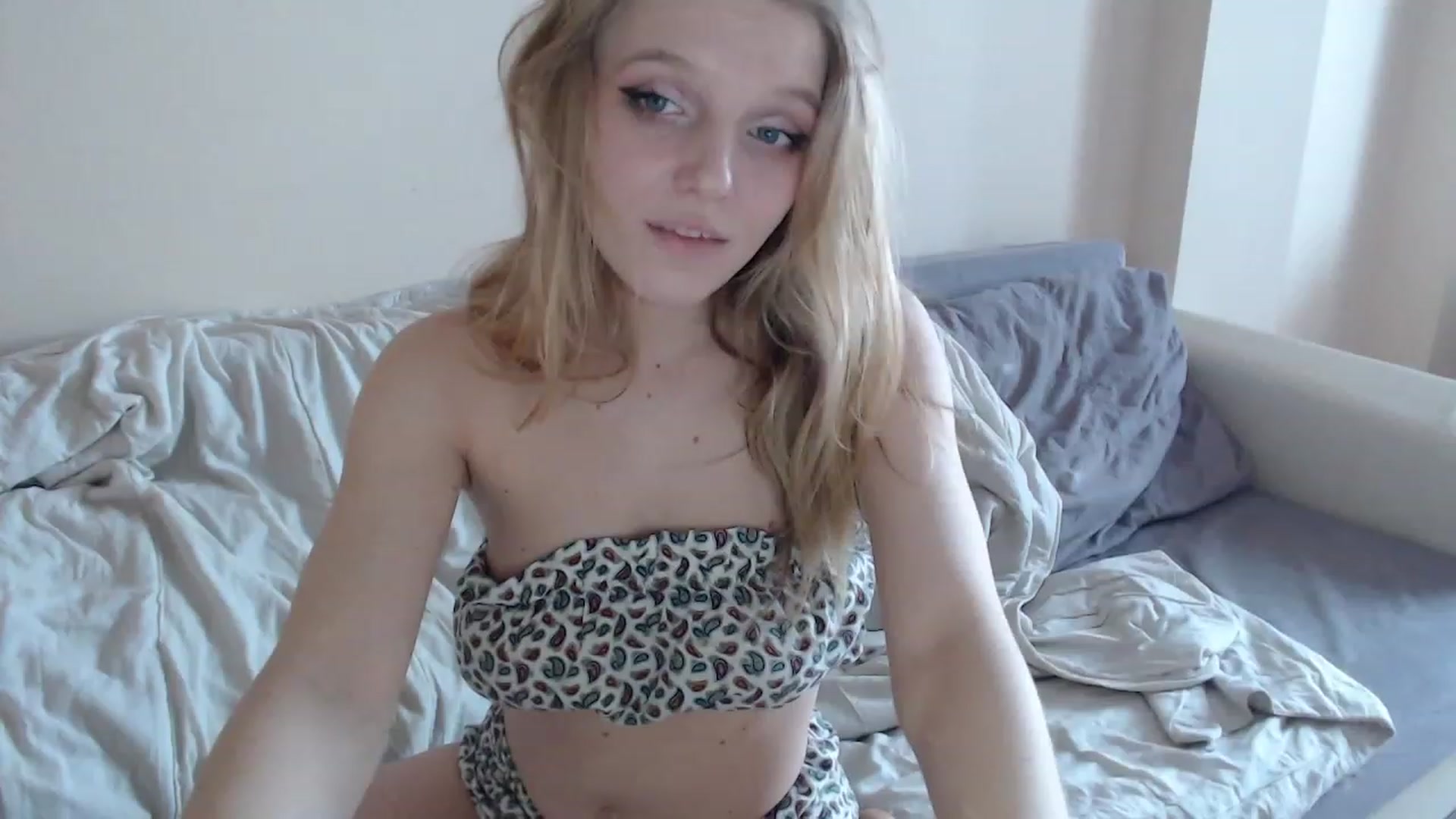 Gallery image thumbnail from LunarWltch's myfreecams stream on, 03/23/2023, 12:18 image 15 of 20