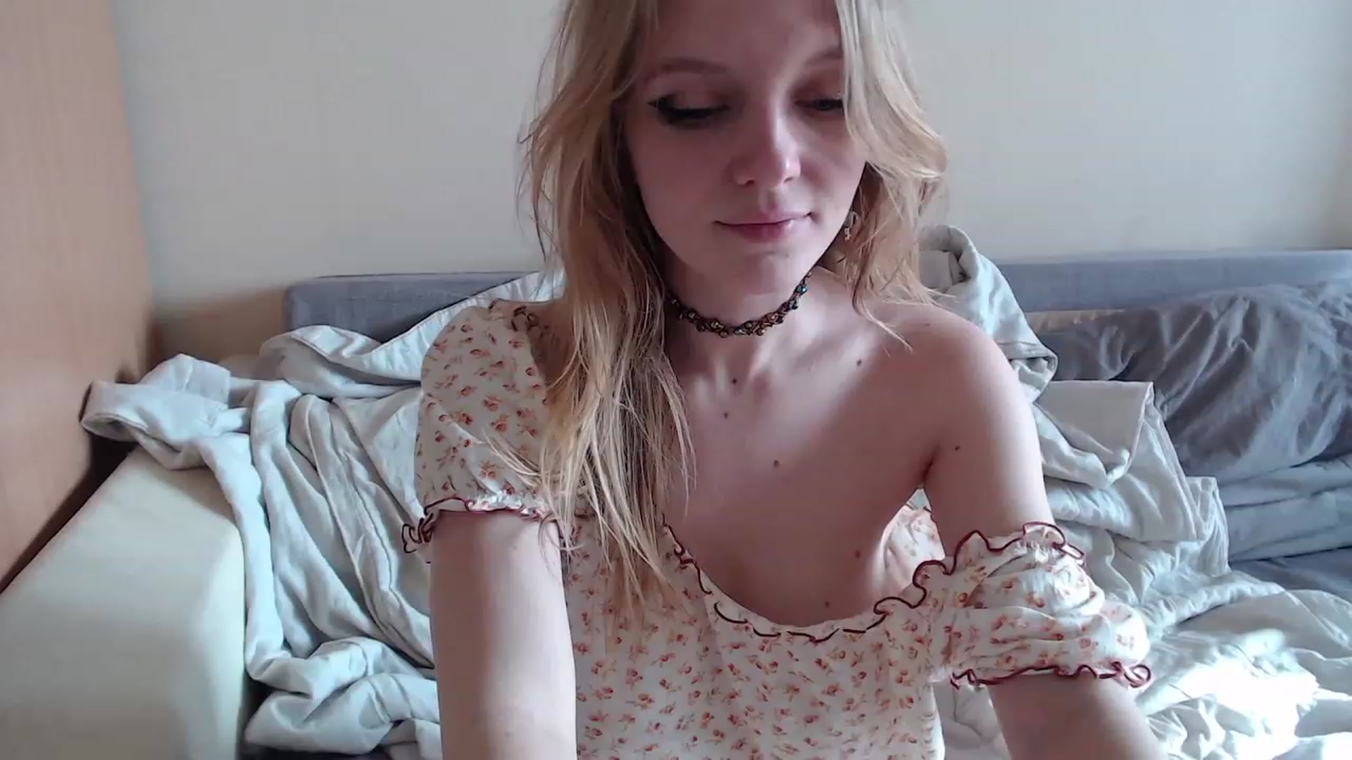 Gallery image thumbnail from LunarWltch's myfreecams stream on, 04/14/2023, 13:53 image 17 of 20