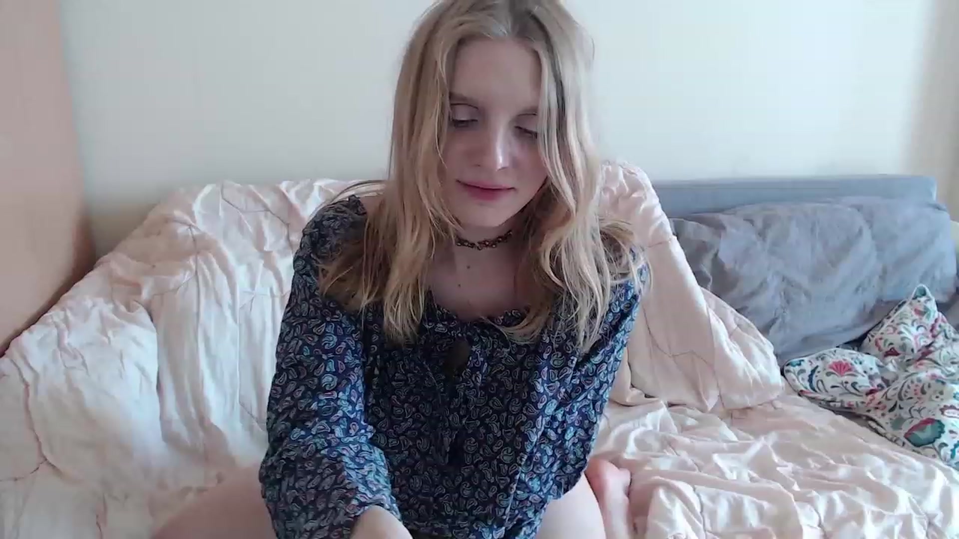 Gallery image thumbnail from LunarWltch's myfreecams stream on, 04/26/2023, 11:02 image 5 of 20
