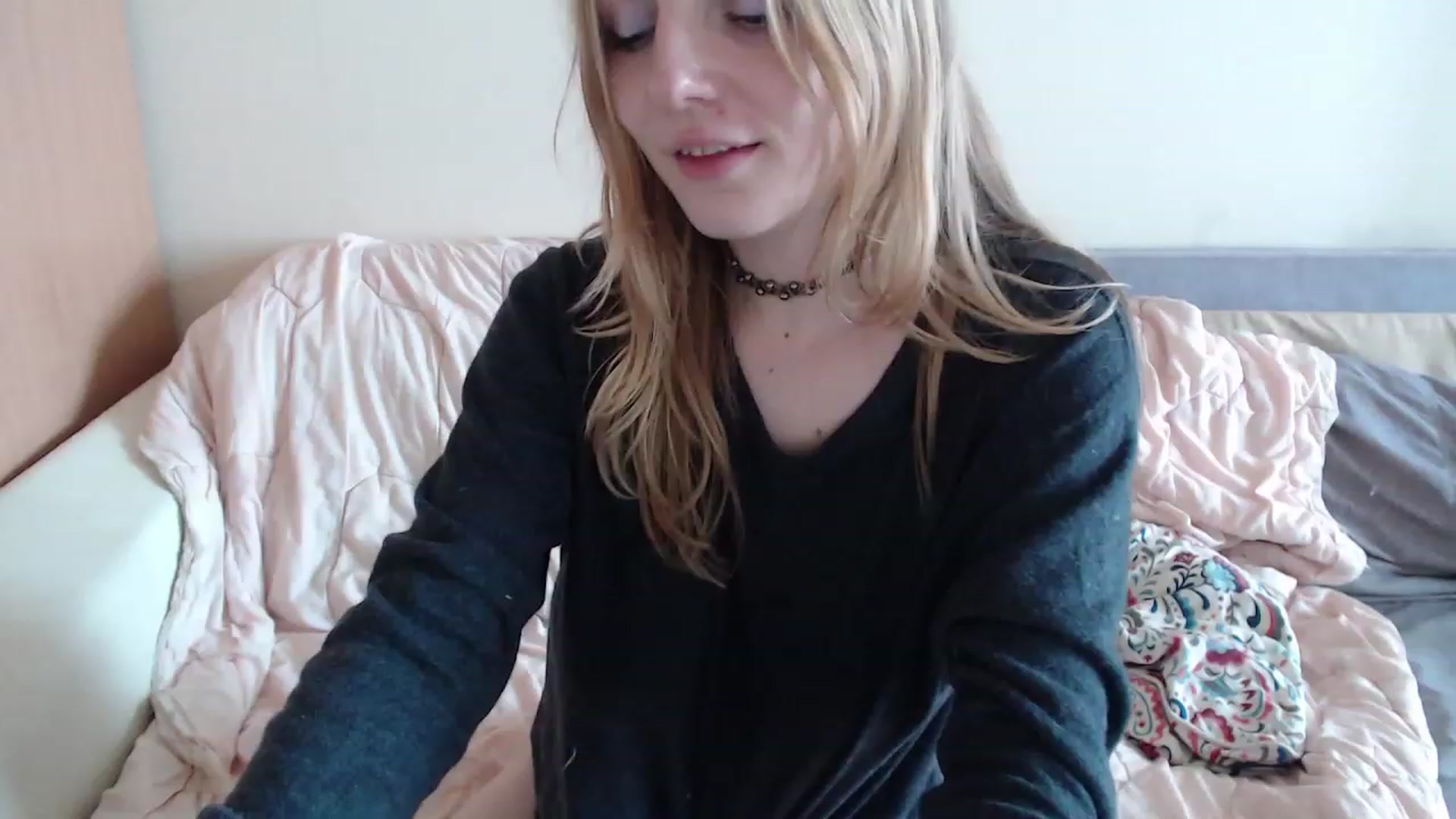 Gallery image thumbnail from LunarWltch's myfreecams stream on, 04/27/2023, 14:24 image 1 of 20