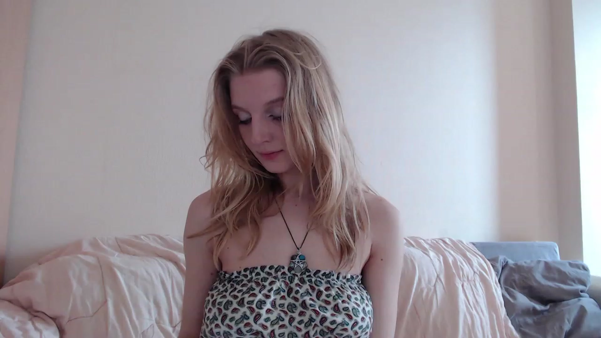 Gallery image thumbnail from LunarWltch's myfreecams stream on, 05/22/2023, 11:14 image 11 of 20