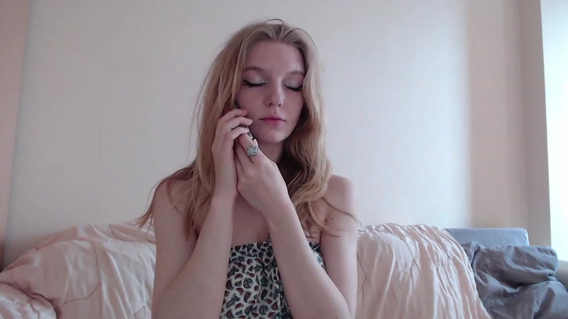 Gallery image thumbnail from LunarWltch's myfreecams stream on, 05/22/2023, 11:14 image 12 of 20