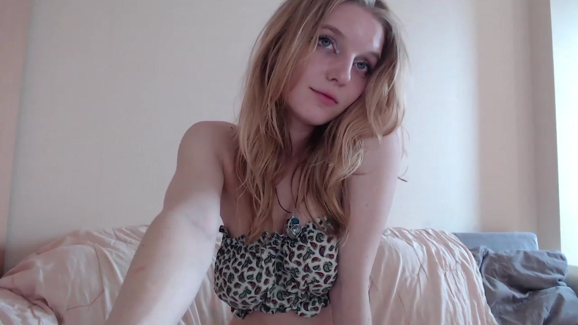 Gallery image thumbnail from LunarWltch's myfreecams stream on, 05/22/2023, 11:14 image 9 of 20