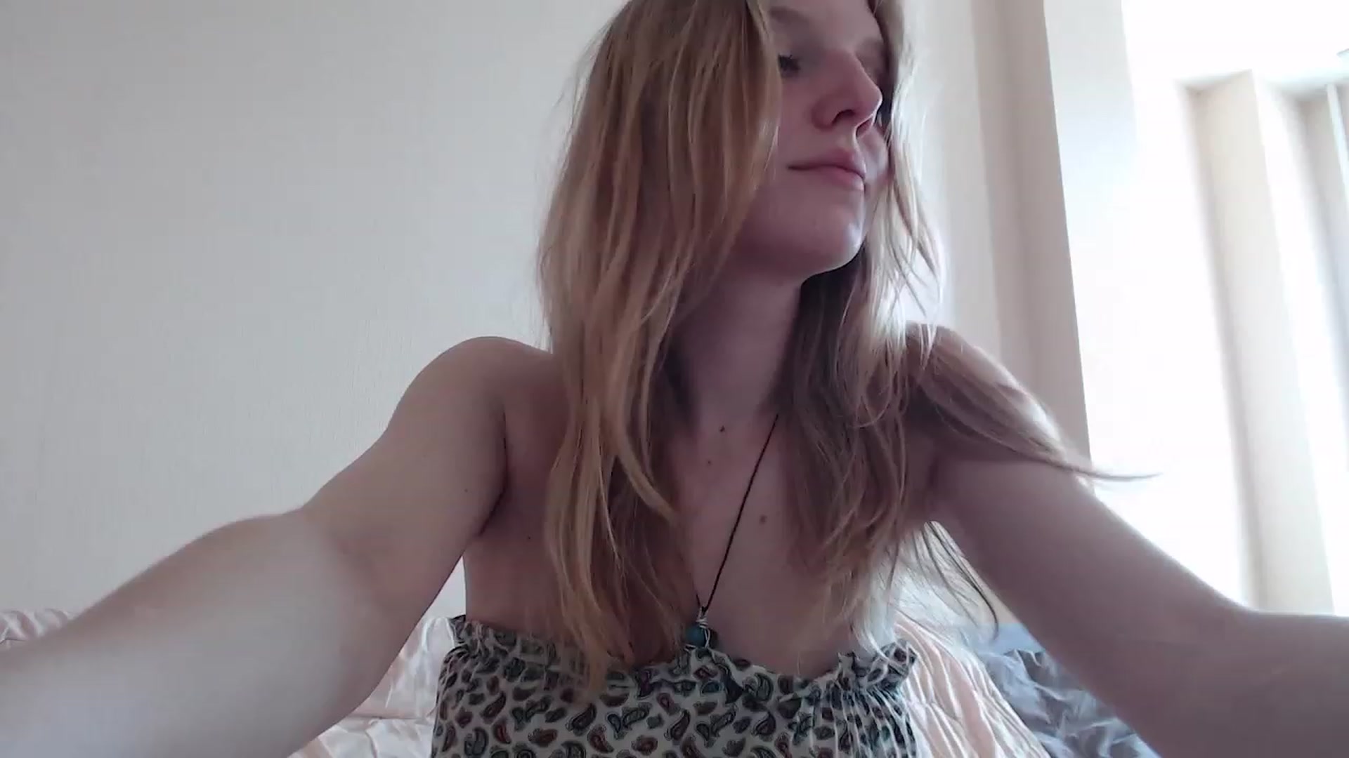 Gallery image thumbnail from LunarWltch's myfreecams stream on, 05/25/2023, 10:22 image 12 of 20