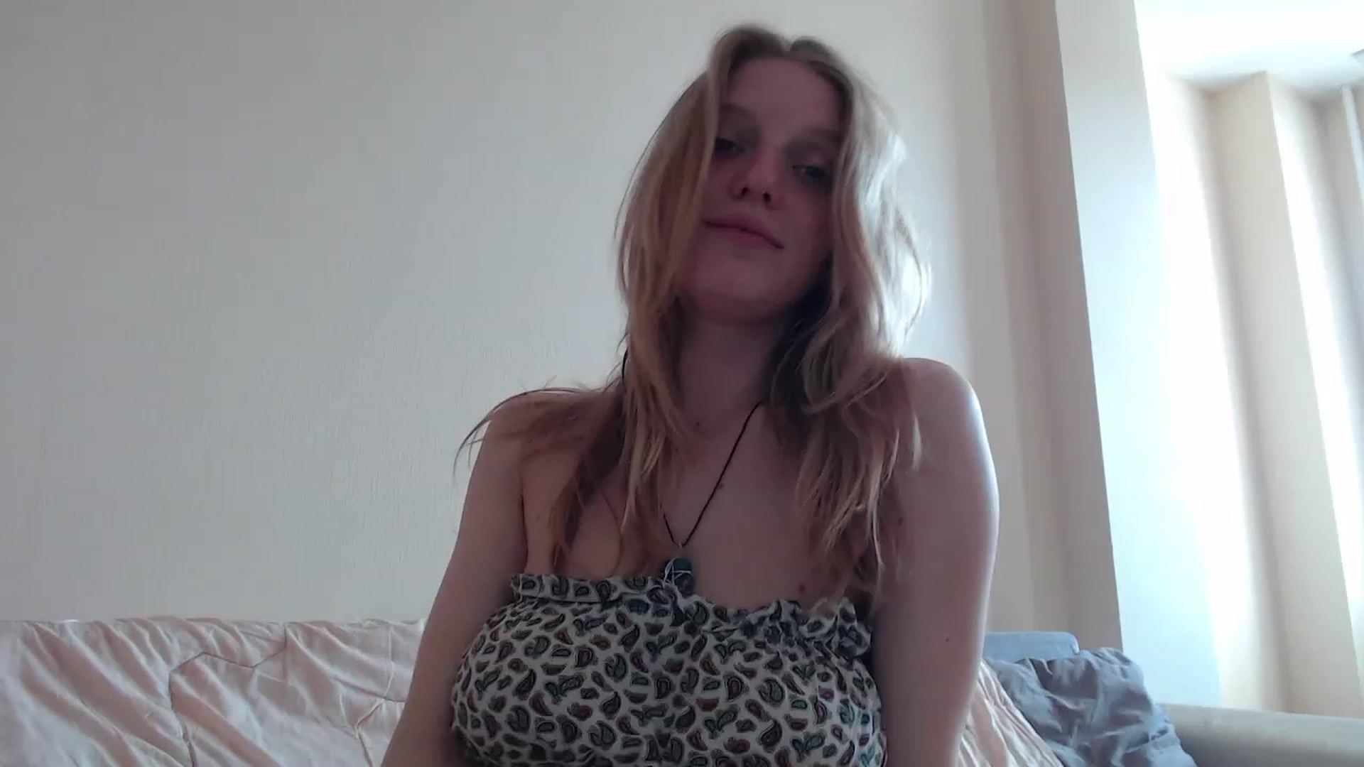 Gallery image thumbnail from LunarWltch's myfreecams stream on, 05/25/2023, 10:22 image 3 of 20