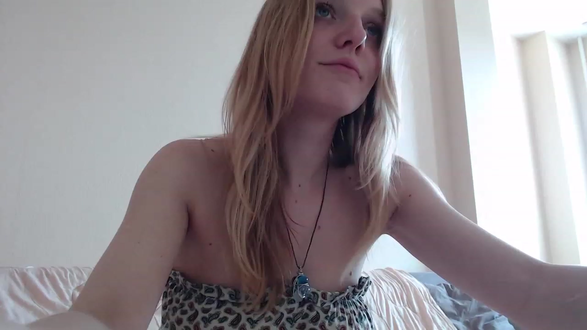 Gallery image thumbnail from LunarWltch's myfreecams stream on, 05/25/2023, 10:22 image 11 of 20