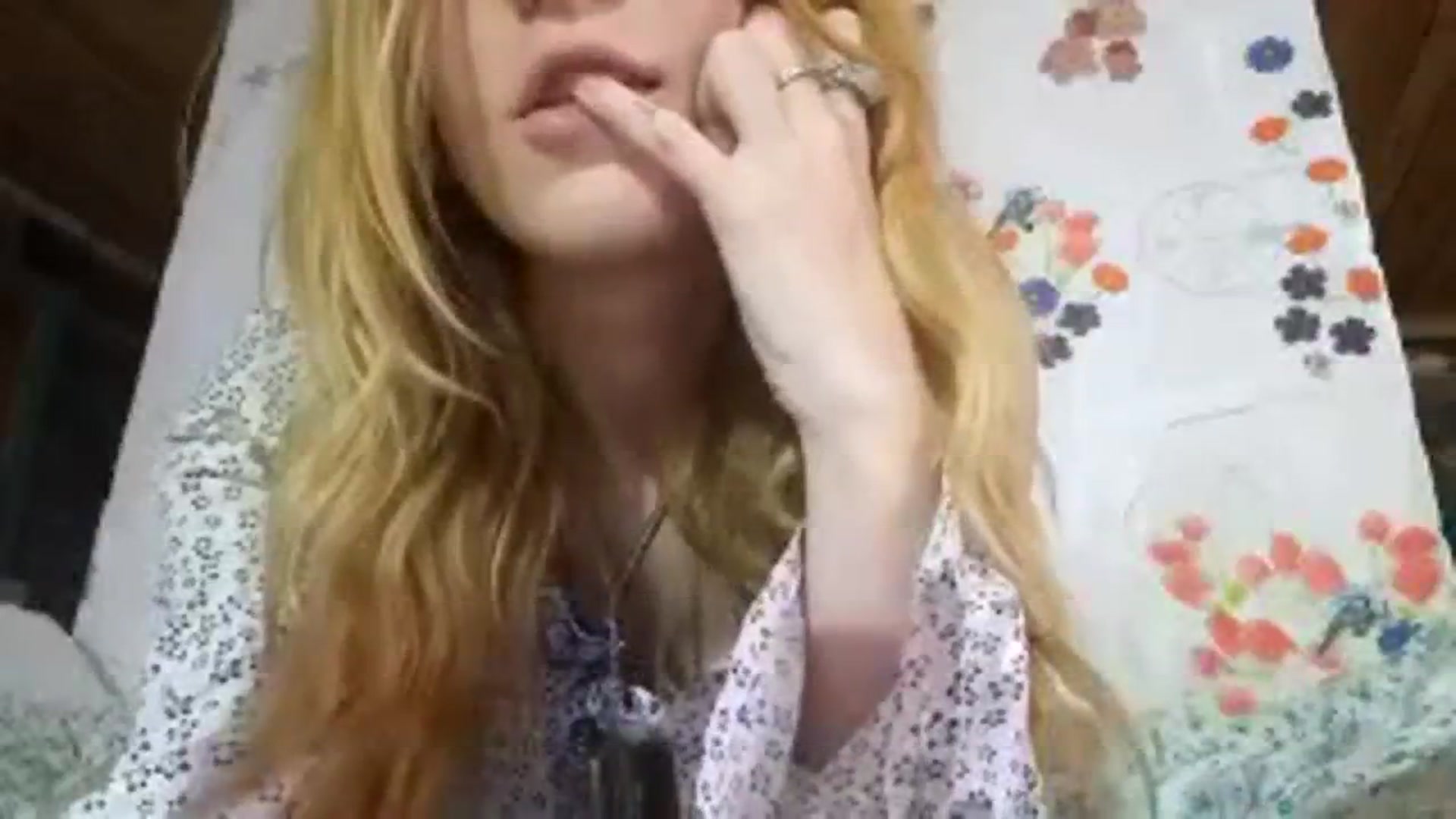 Gallery image thumbnail from LunarWltch's myfreecams stream on, 08/13/2023, 12:48 image 10 of 20